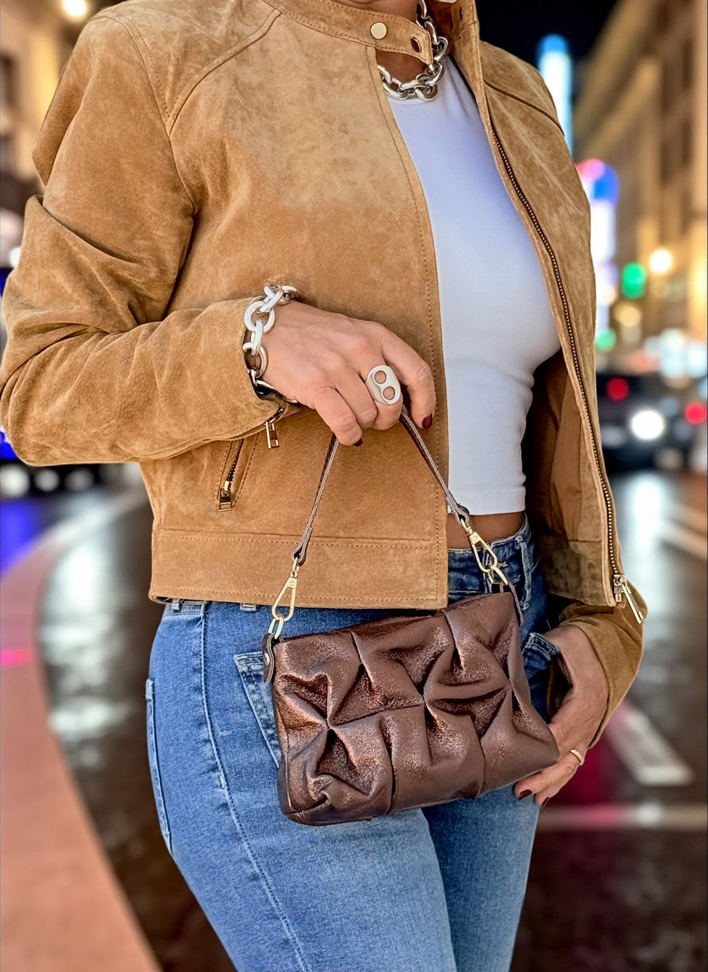 Mini Clutch fruncido bronce de cuero italiano