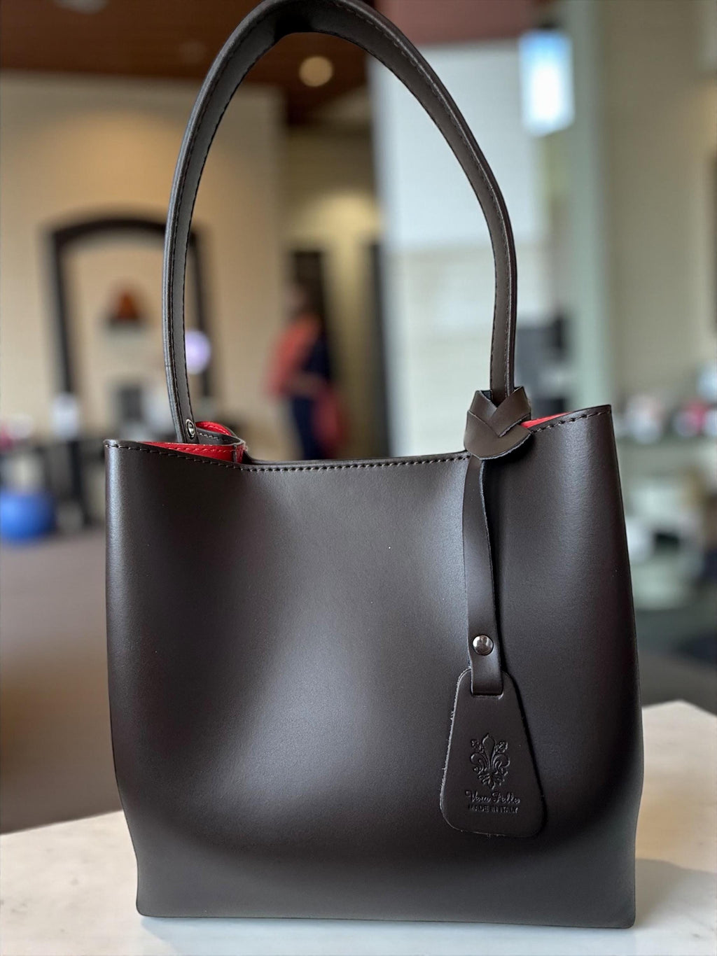 Shopper de cuero azul marino o marrón chocolate