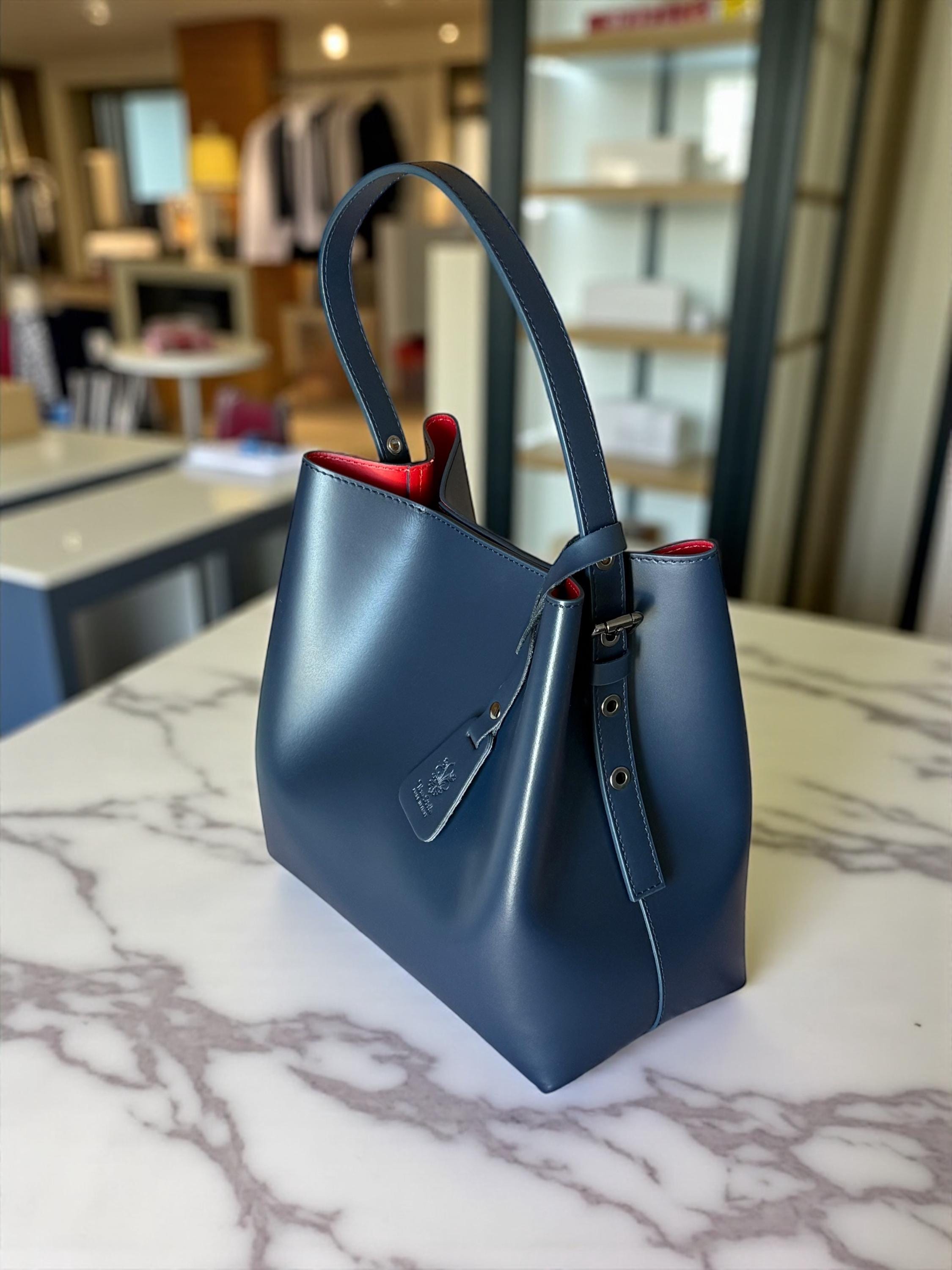 Shopper de cuero azul marino o marrón chocolate