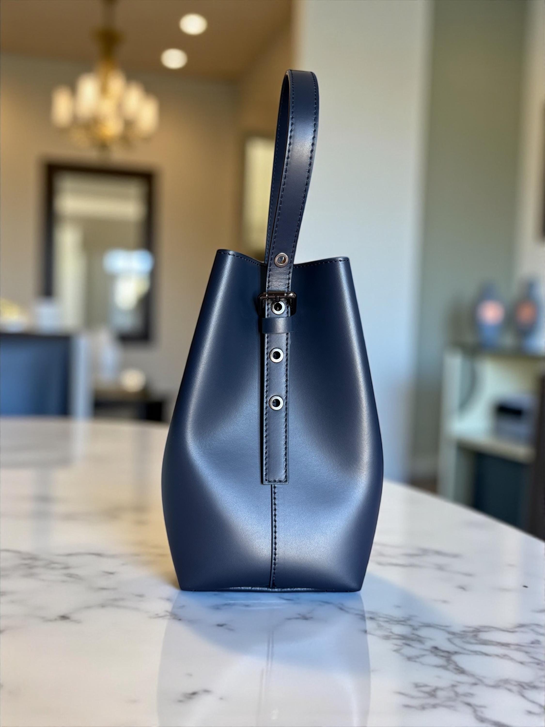 Shopper de cuero azul marino o marrón chocolate