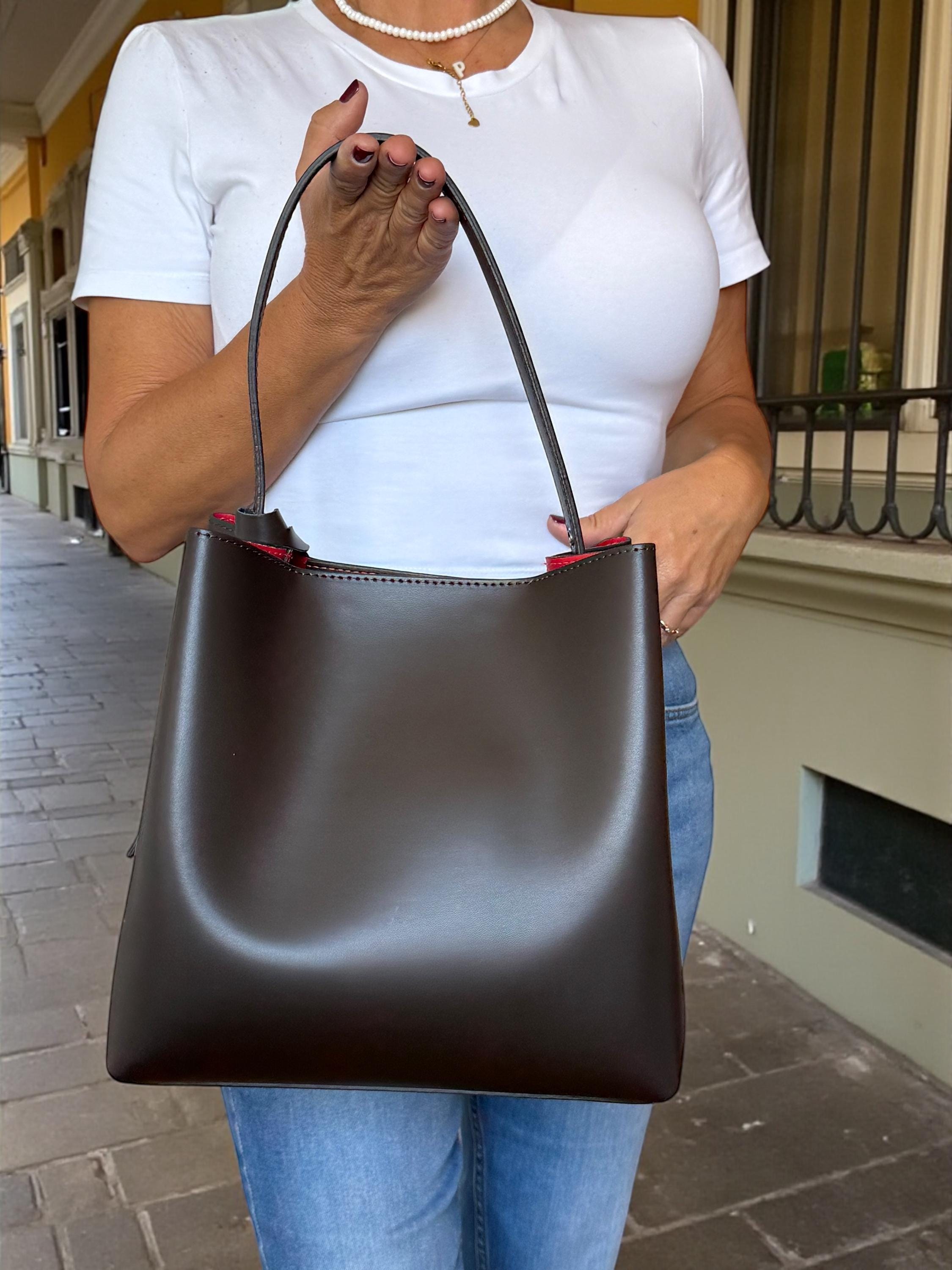 Shopper de cuero azul marino o marrón chocolate