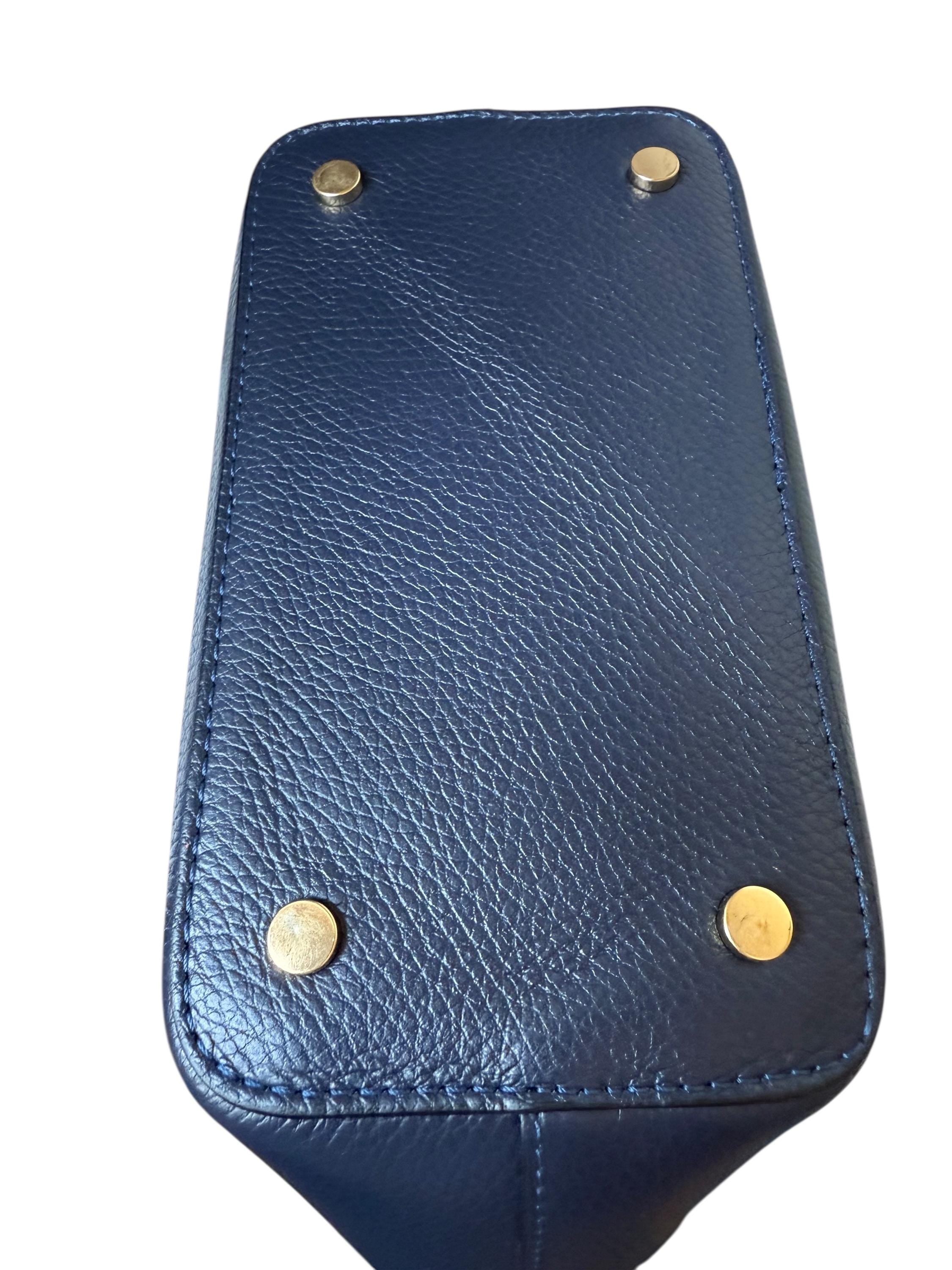 Bolso shopper trapezoidal de cuero azul marino