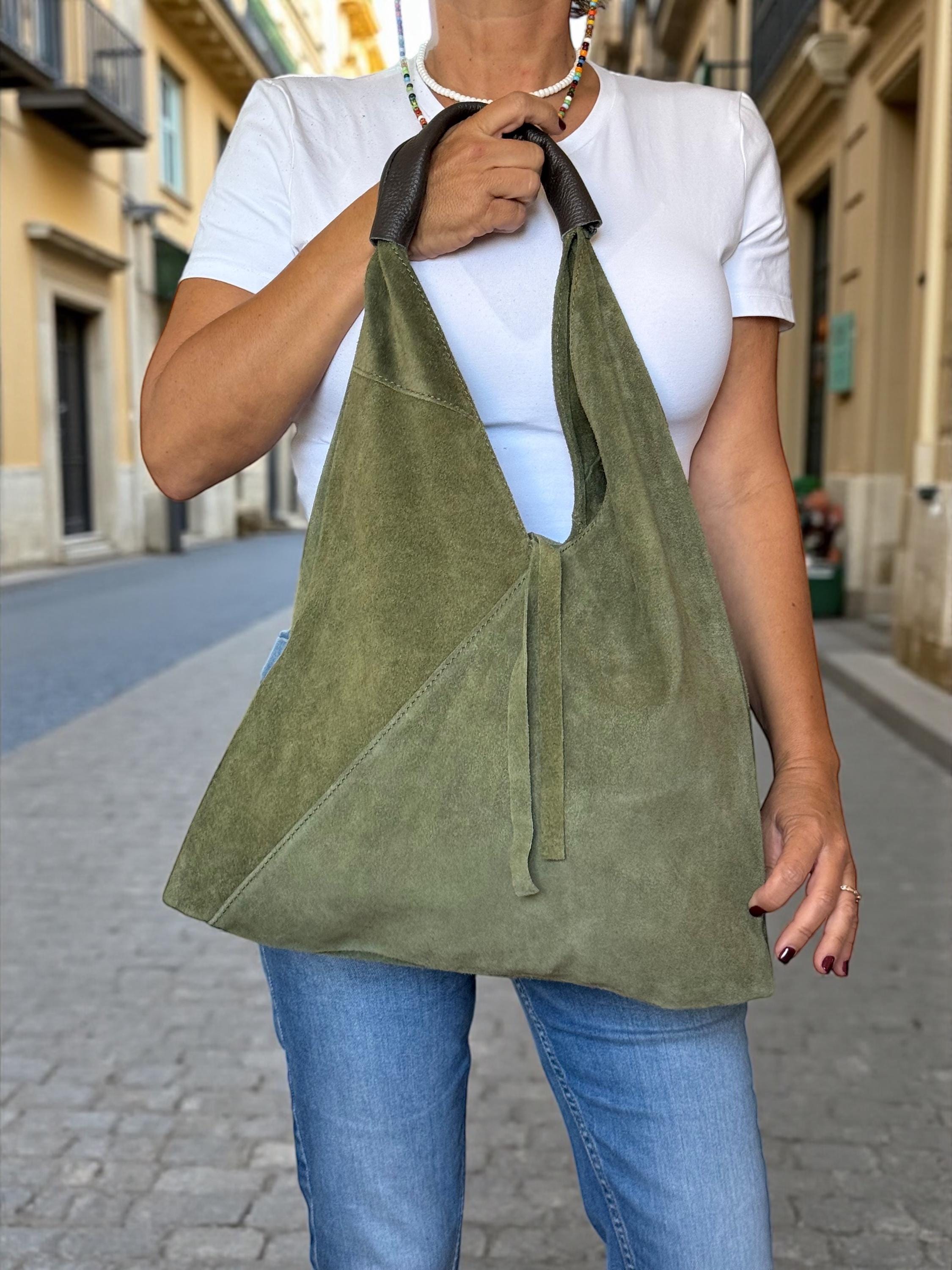 Bolso bohemio holgado de ante verde grande