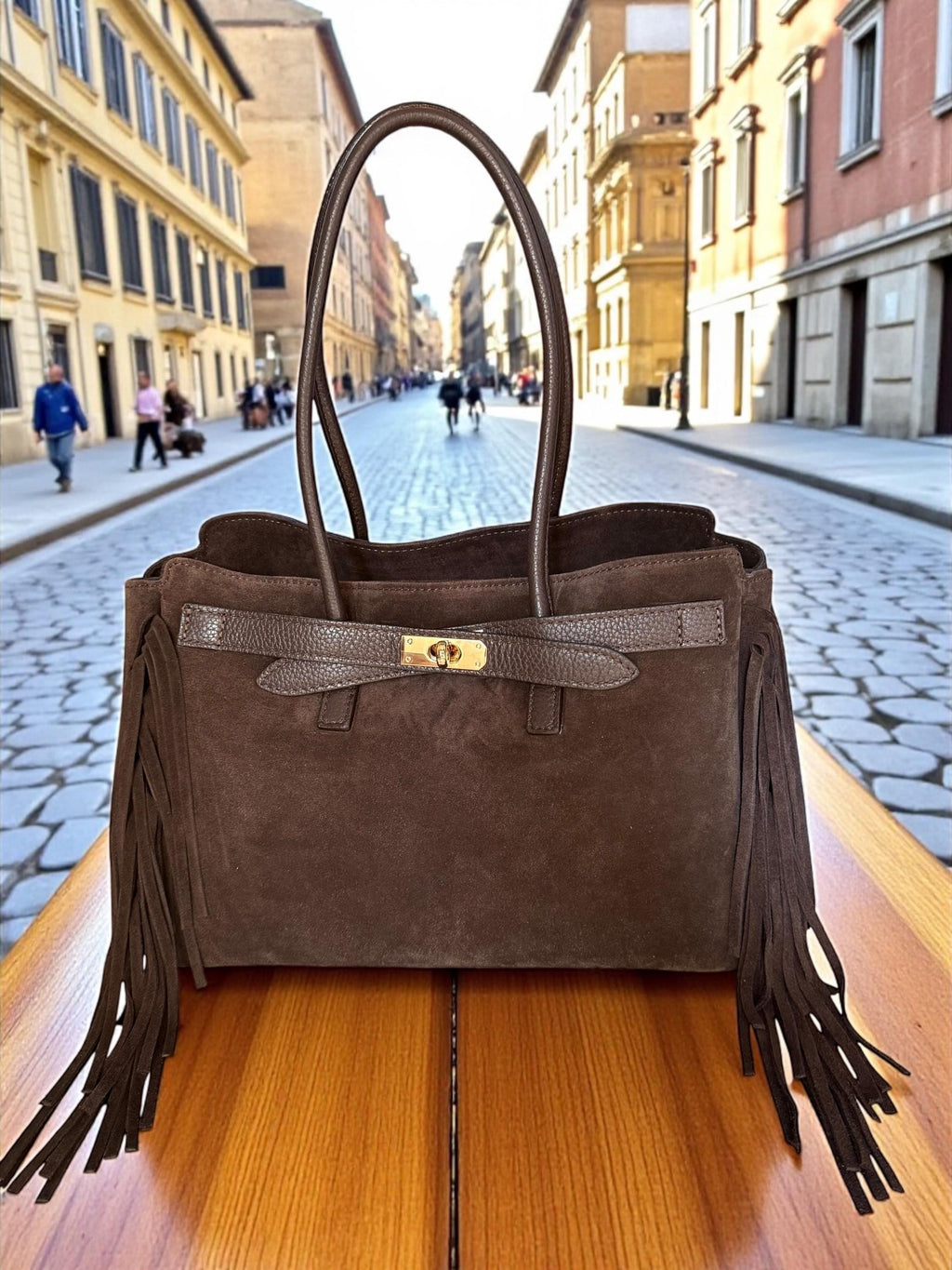 Bolso de hombro grande de ante marrón oscuro con flecos