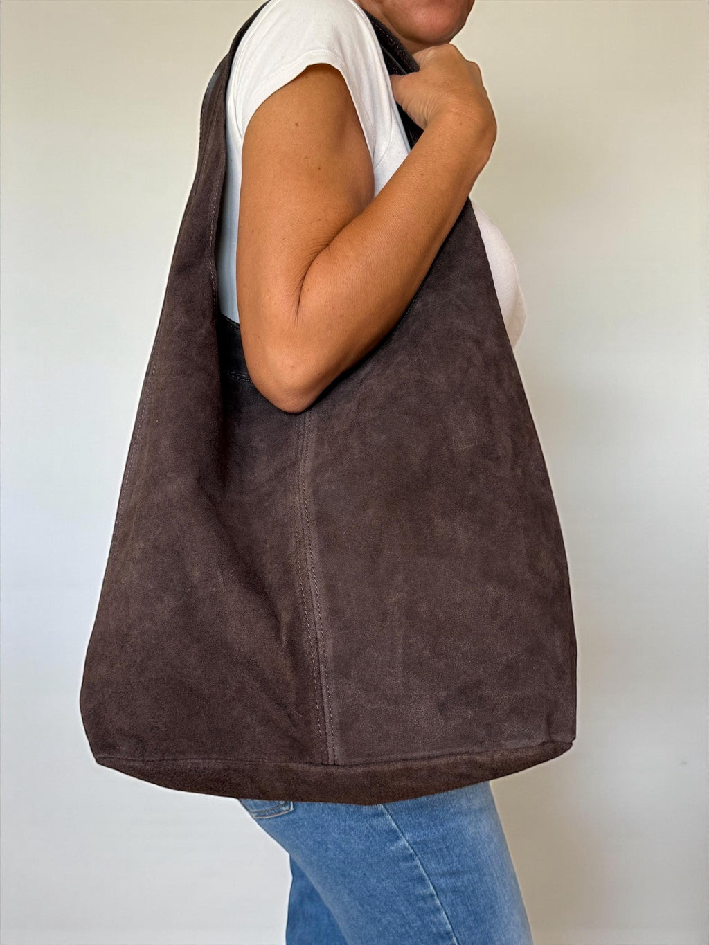 Bolso tote grande de ante marrón tipo hobo