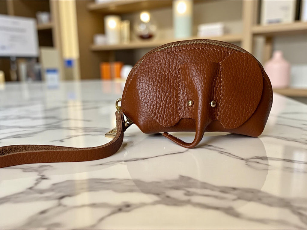 Monedero de cuero con forma de elefante