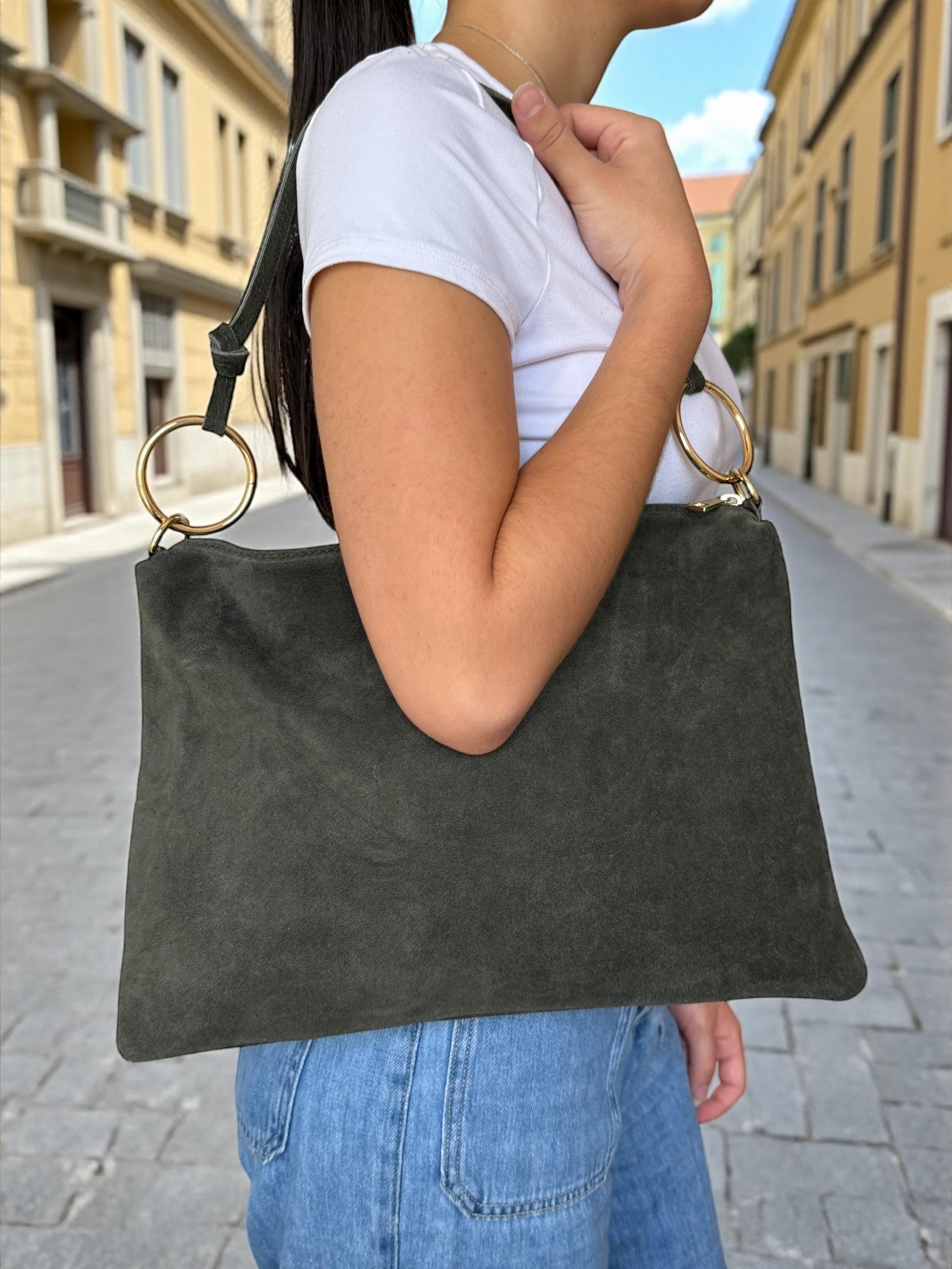 Bolso de hombro estilo hobo de ante suave estilo bohemio