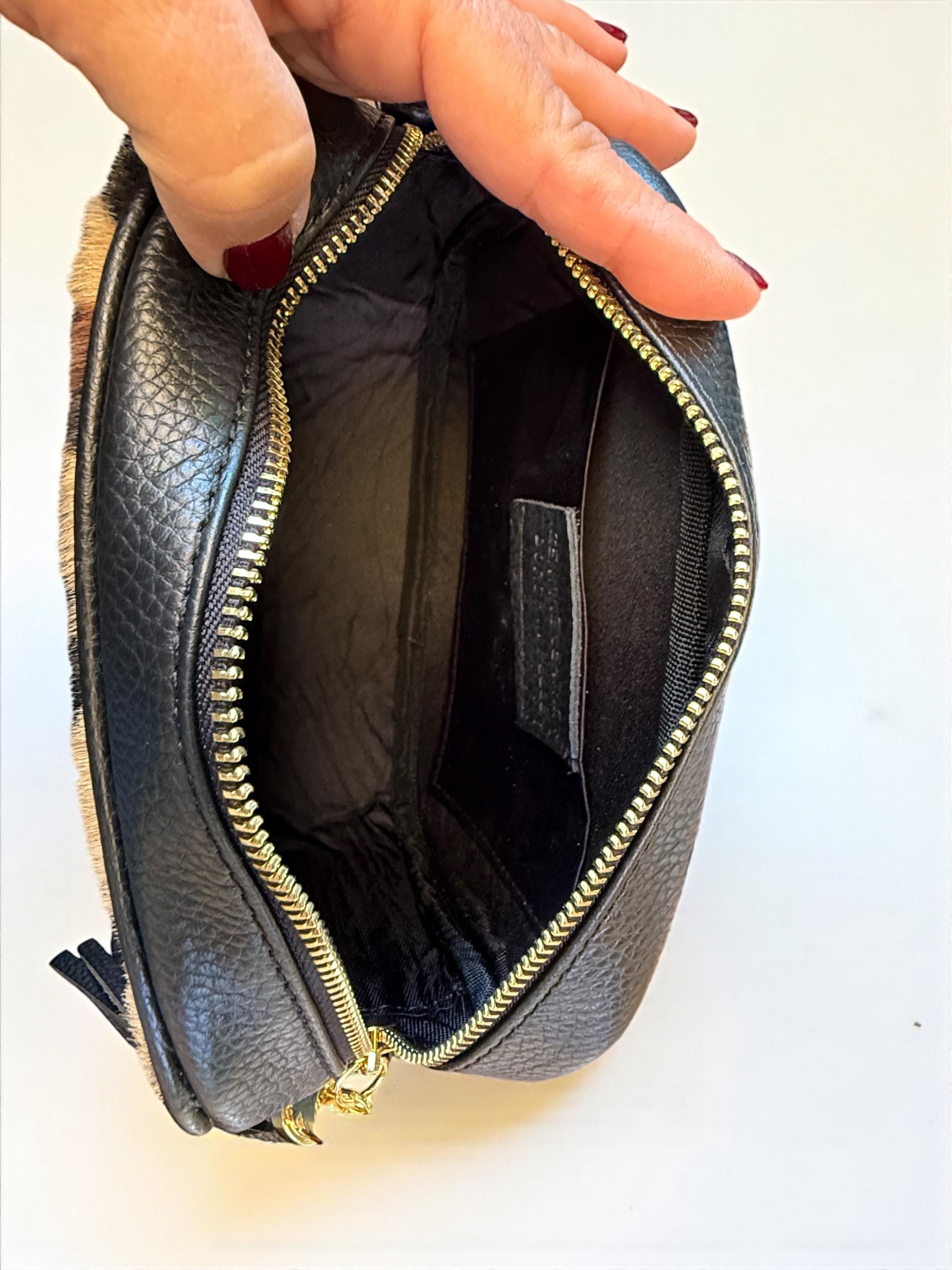 Bolso bandolera de piel granulada y pelo de poni con estampado de leopardo