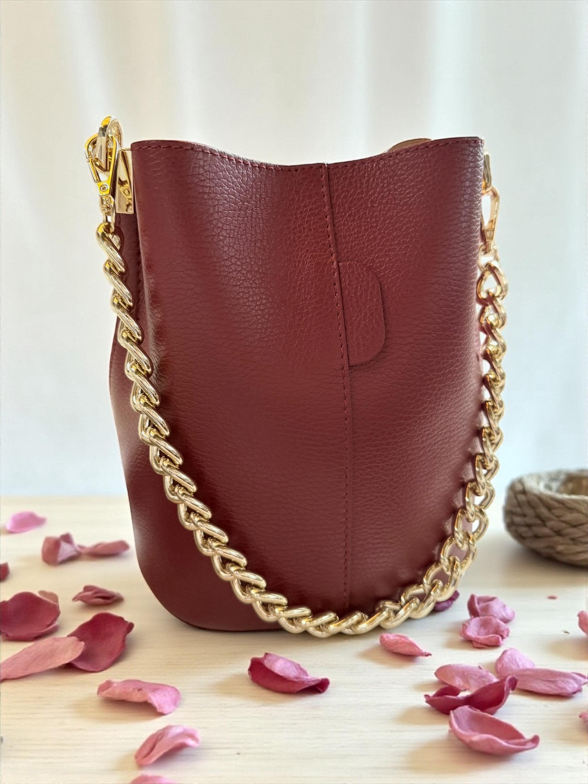 Bolso de bombonera de cuero italiano