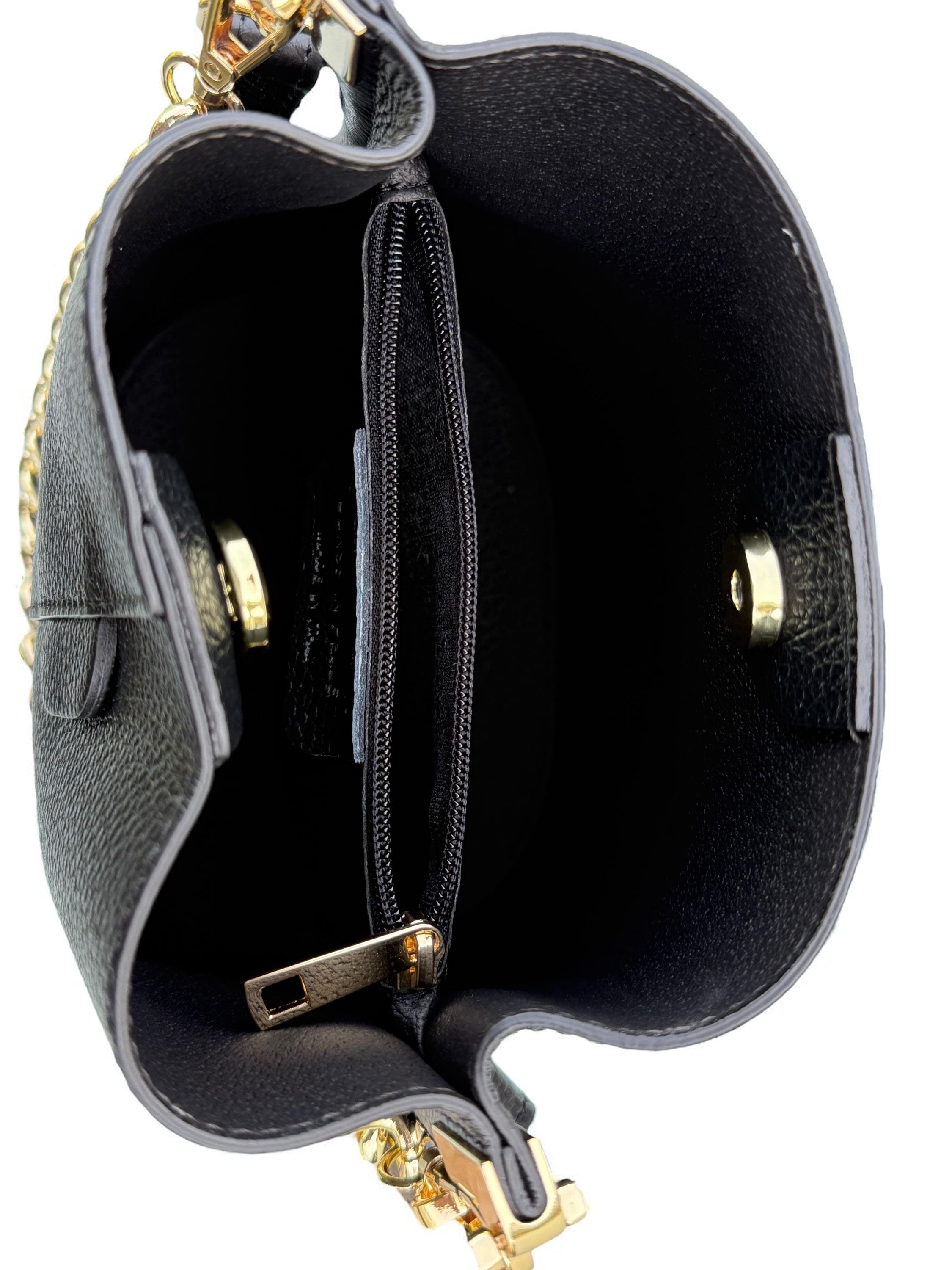 Bolso tipo cubo de piel auténtica color marrón camel con cadena dorada