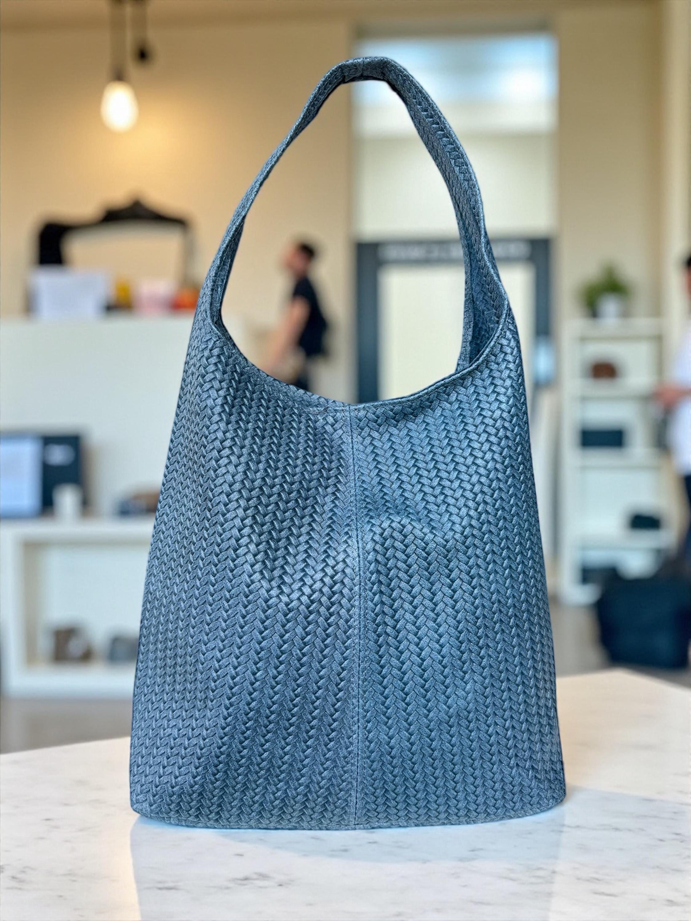 Bolso hobo azul de piel italiana auténtica tejida