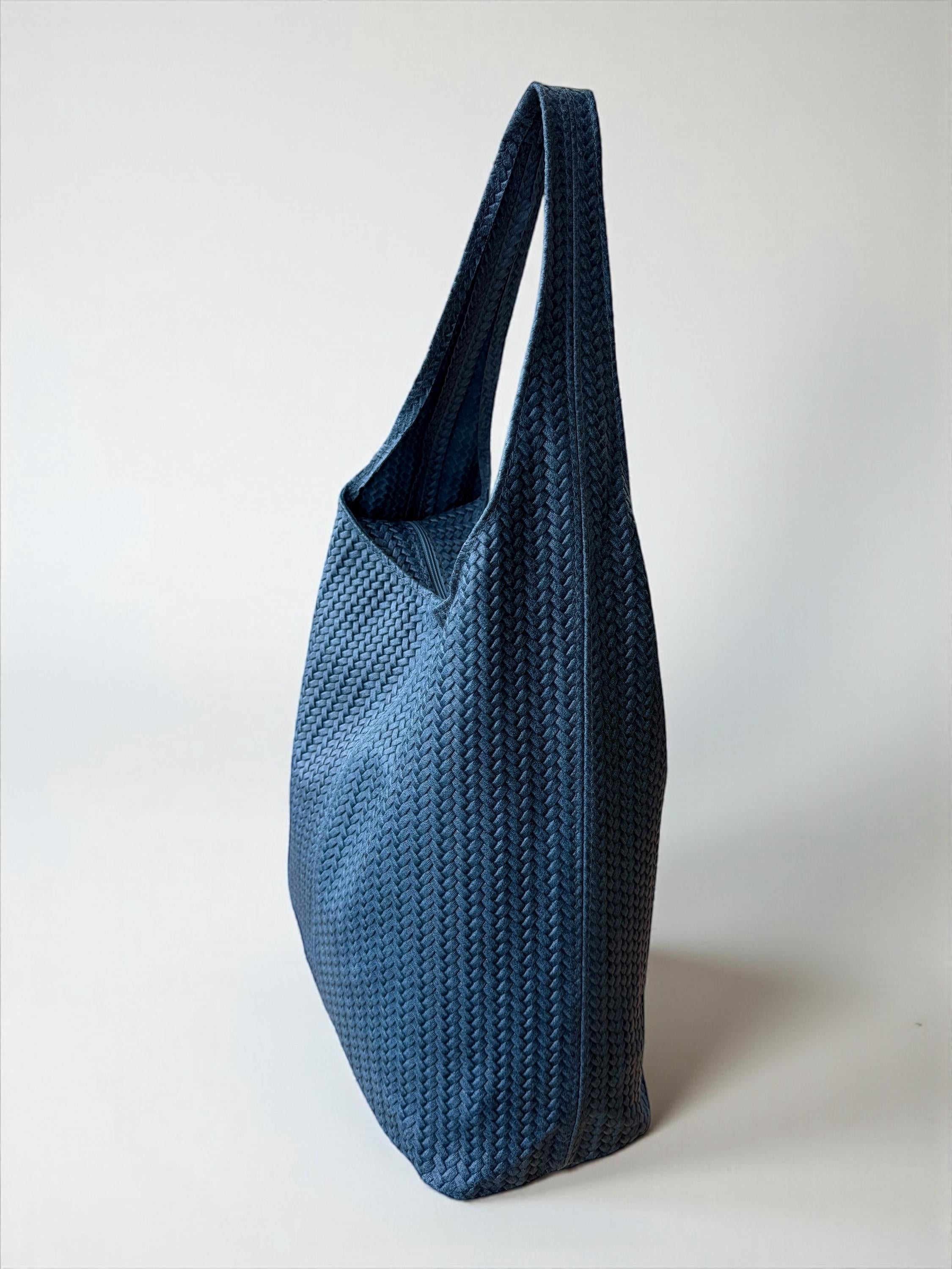 Bolso hobo azul de piel italiana auténtica tejida