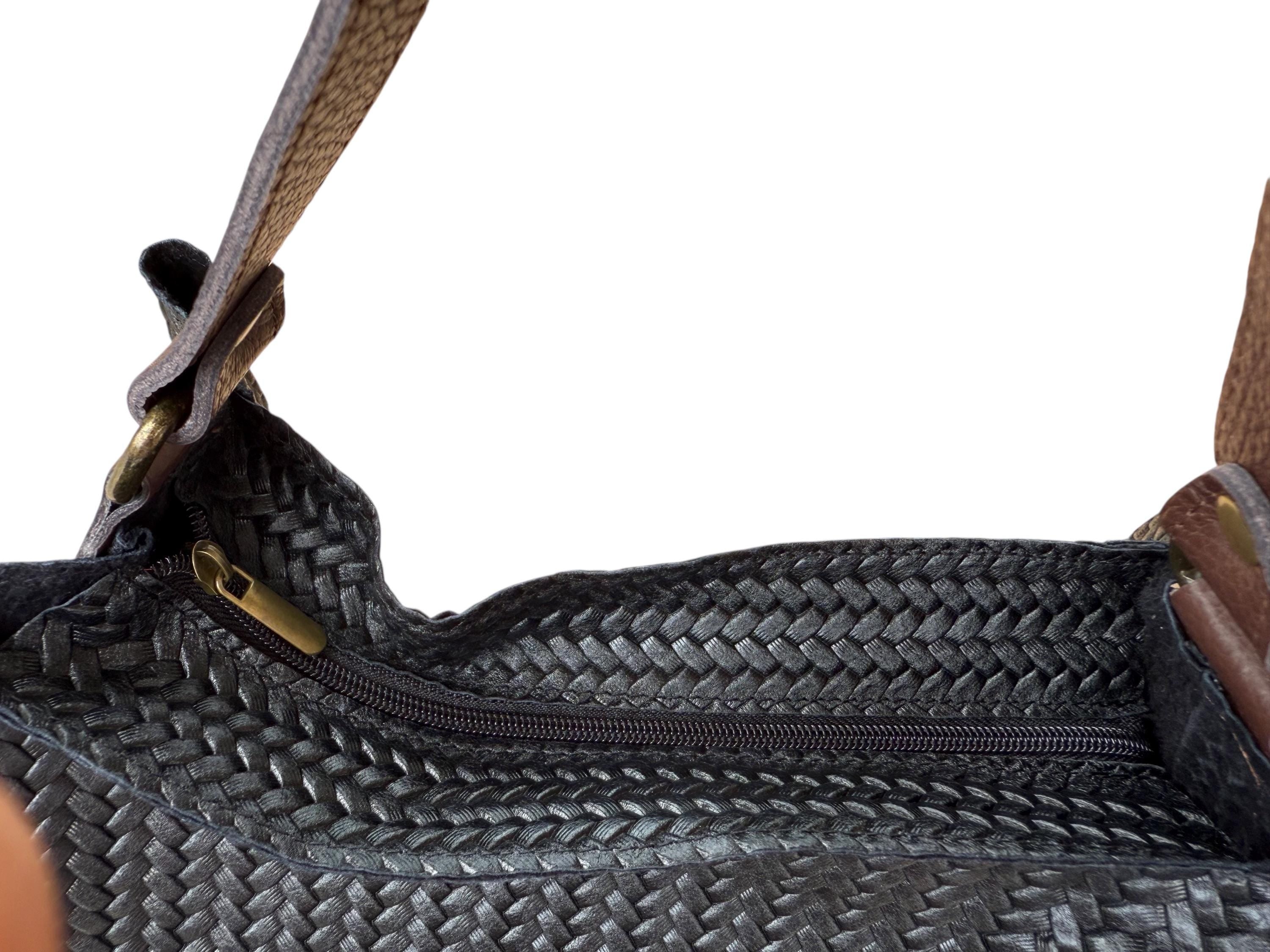 Bolso de mano de cuero tejido