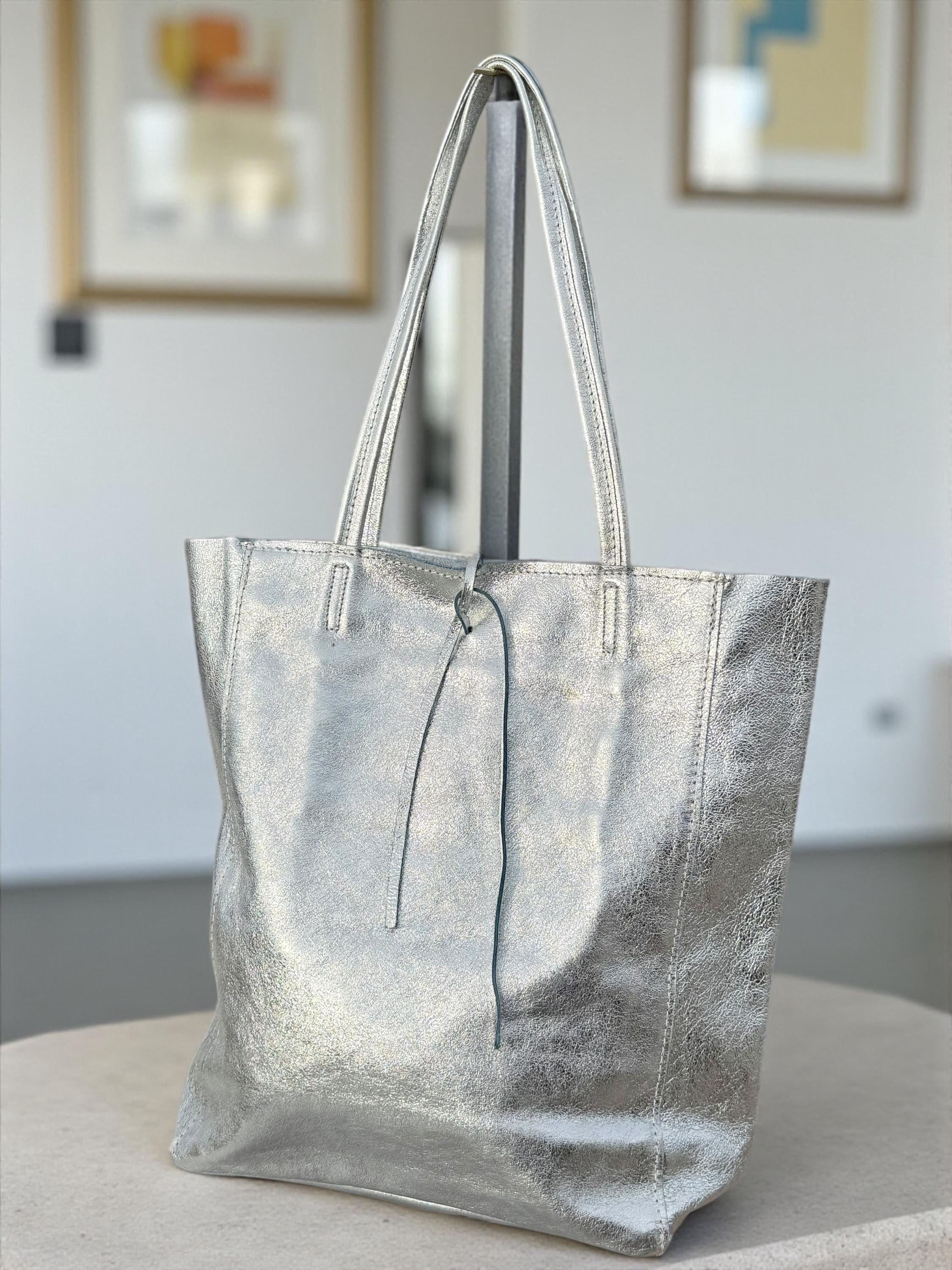 Bolso tote grande de piel italiana auténtica metalizada color plata