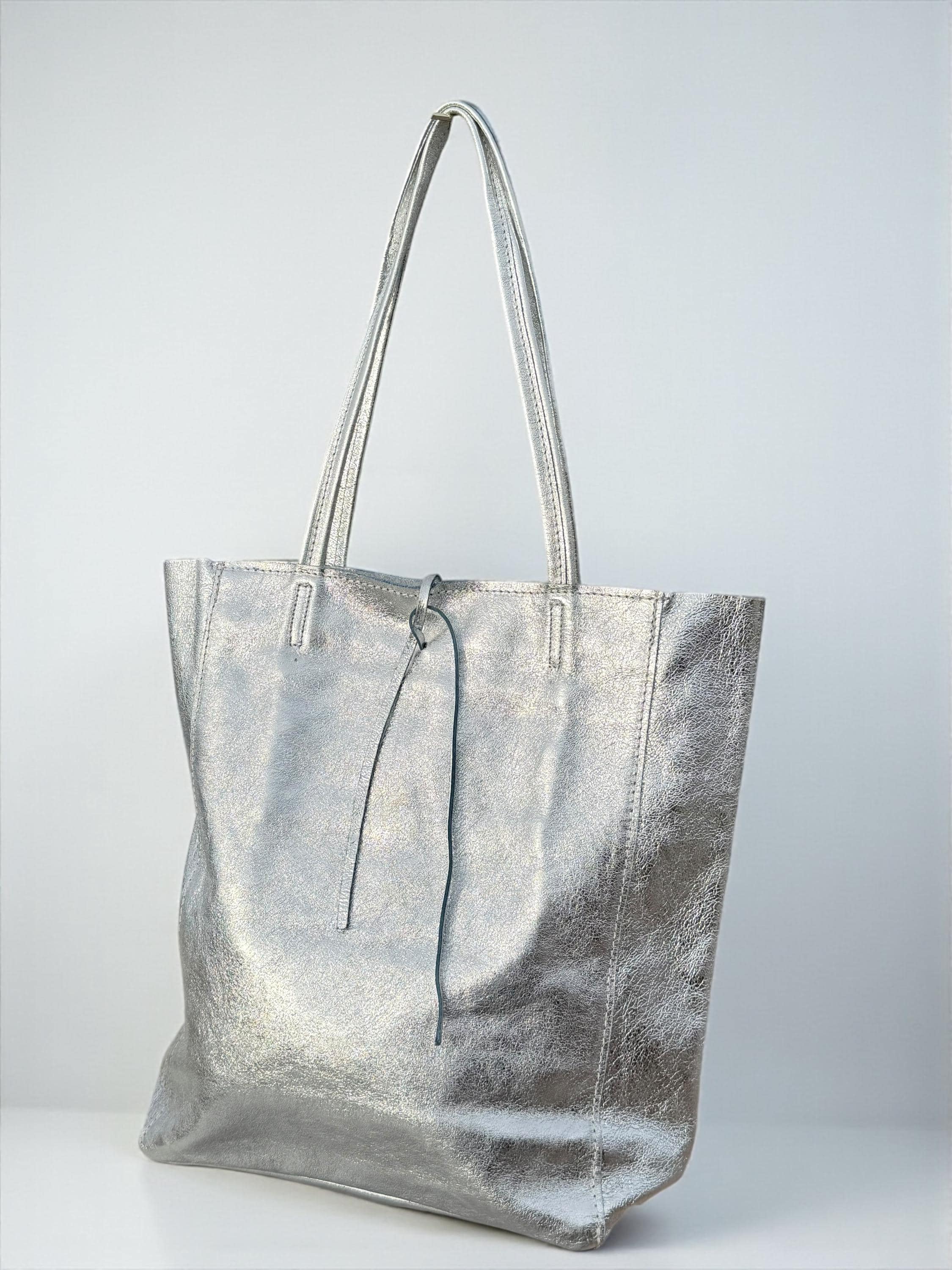 Bolso tote grande de piel italiana auténtica metalizada color plata