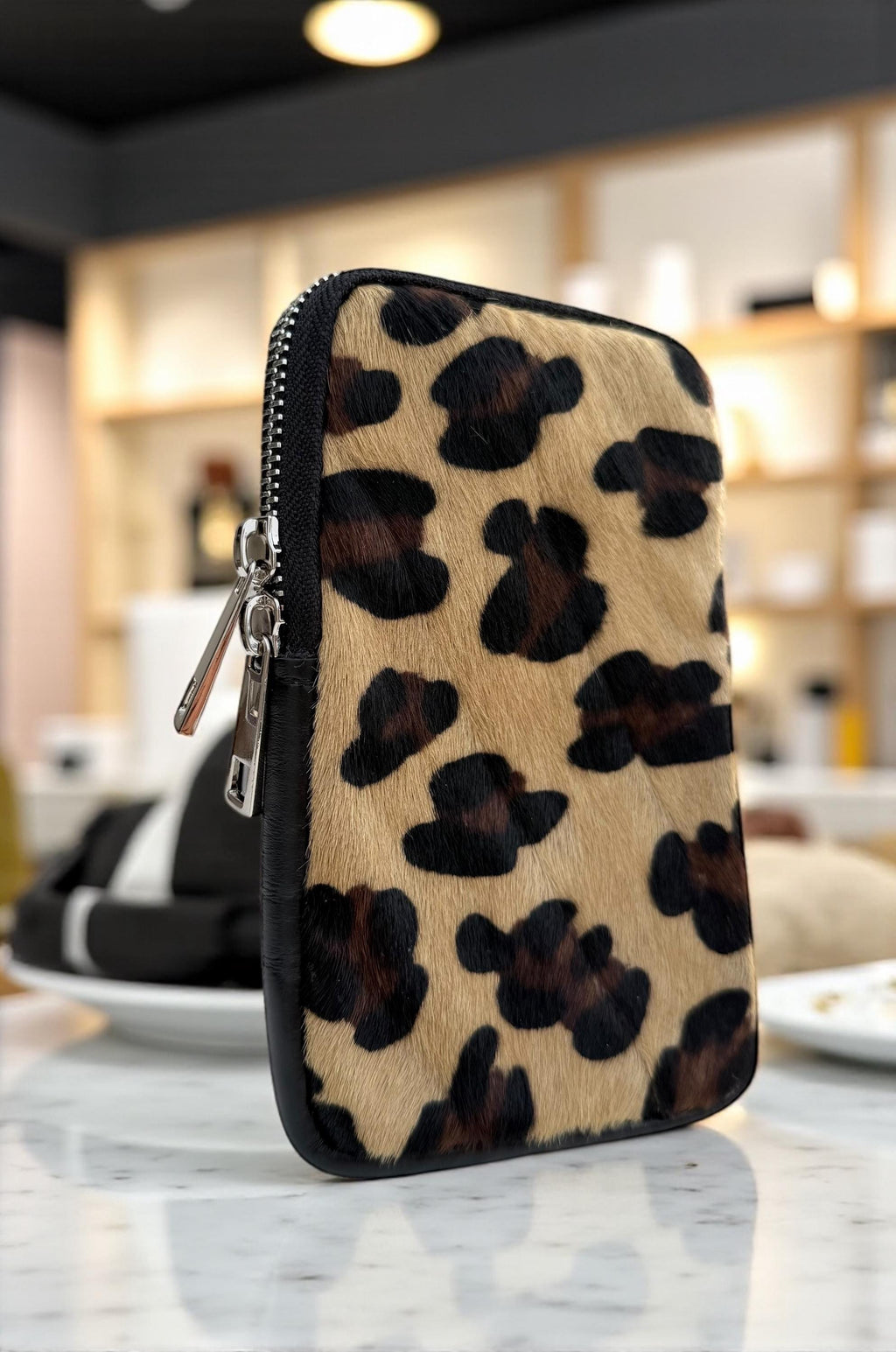 Bolso para teléfono de piel con estampado de leopardo