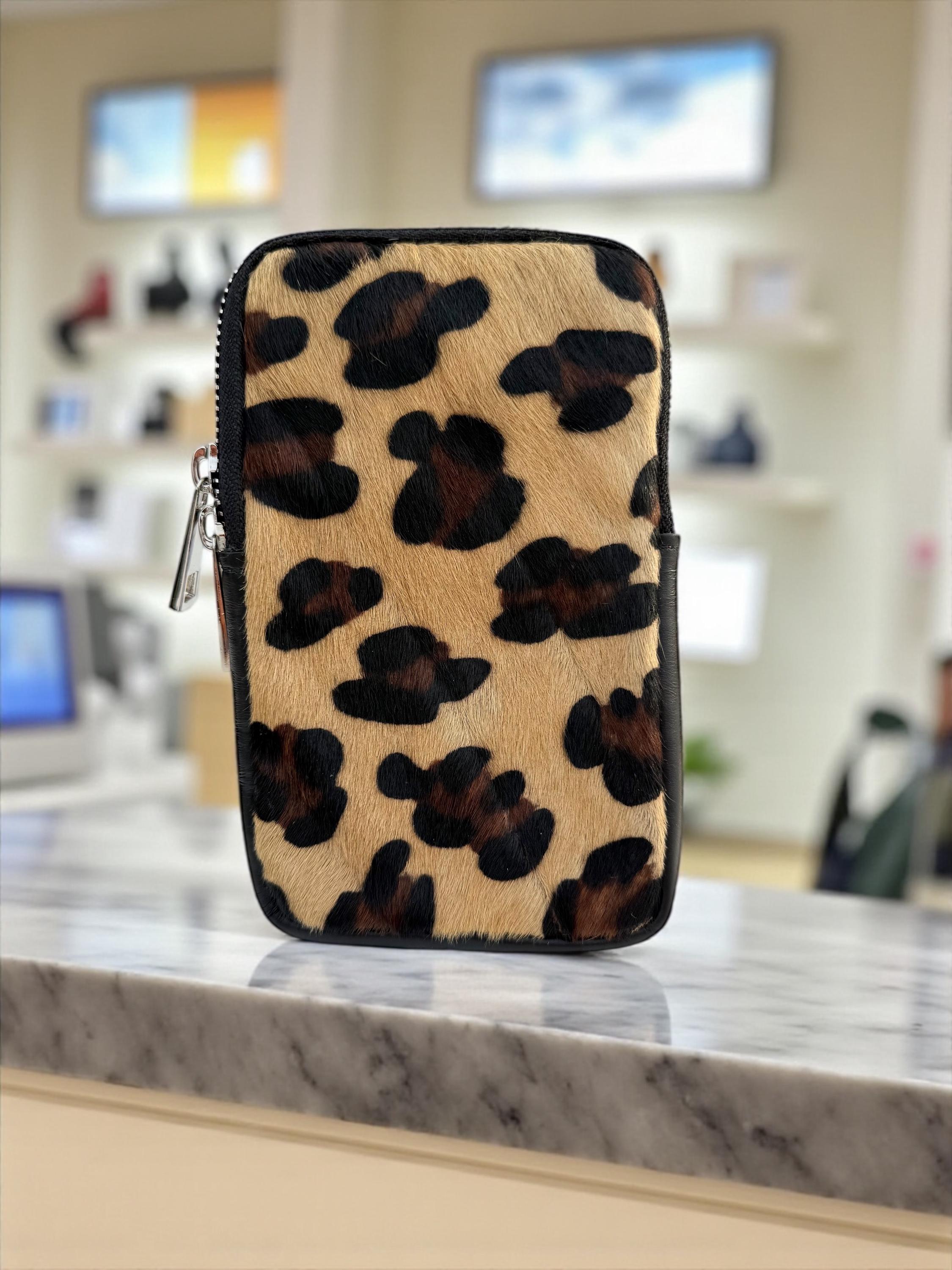 Bolso para teléfono de piel con estampado de leopardo