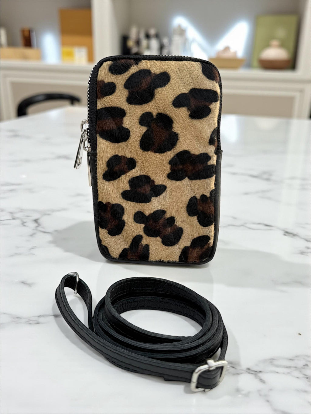 Bolso para teléfono de piel con estampado de leopardo