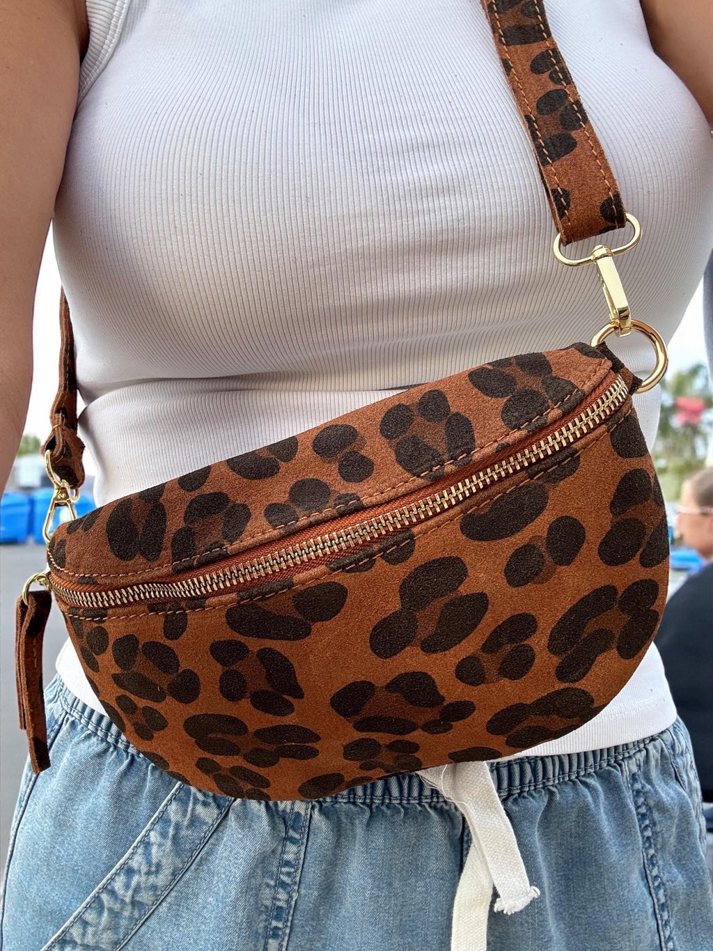 Riñonera de piel auténtica con estampado de leopardo