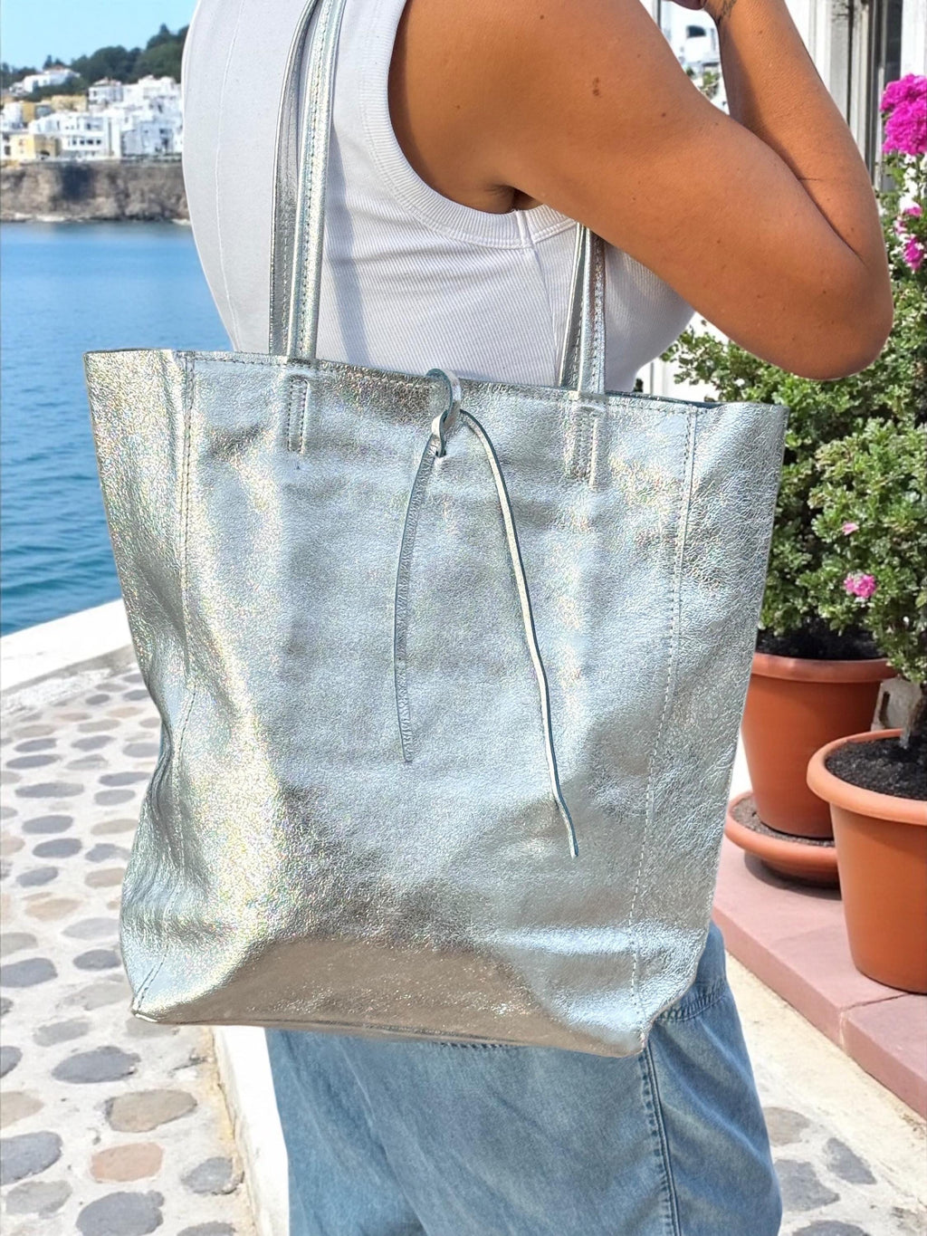 Bolso tote grande de piel italiana auténtica metalizada color plata
