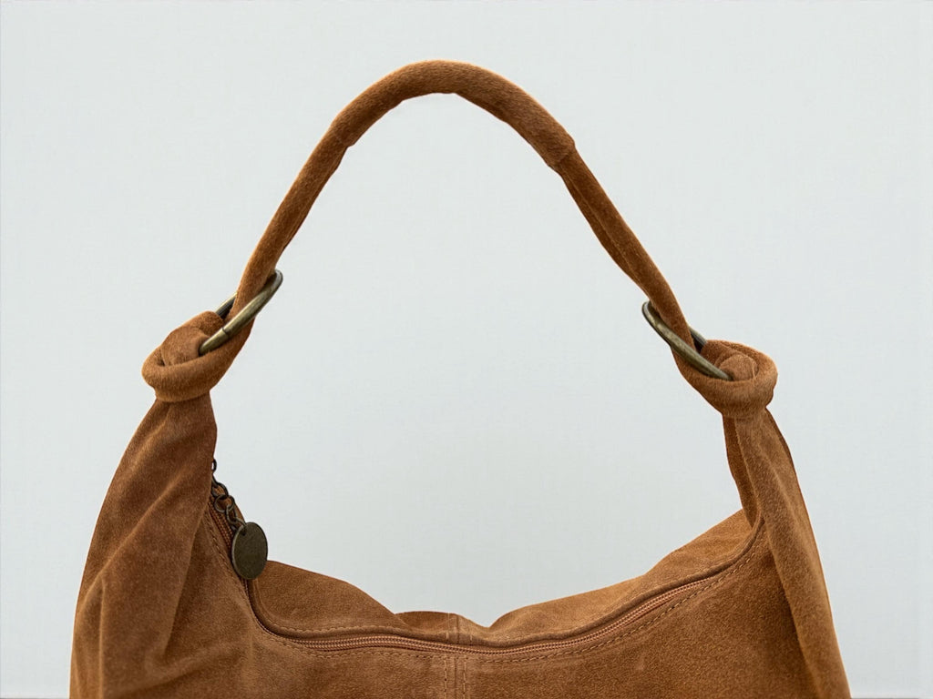 Bolso tote grande de ante negro estilo boho