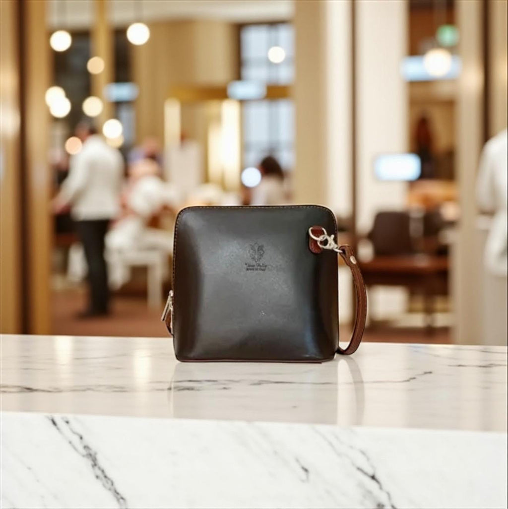 Mini bolso de piel estructurada en tonos tierra