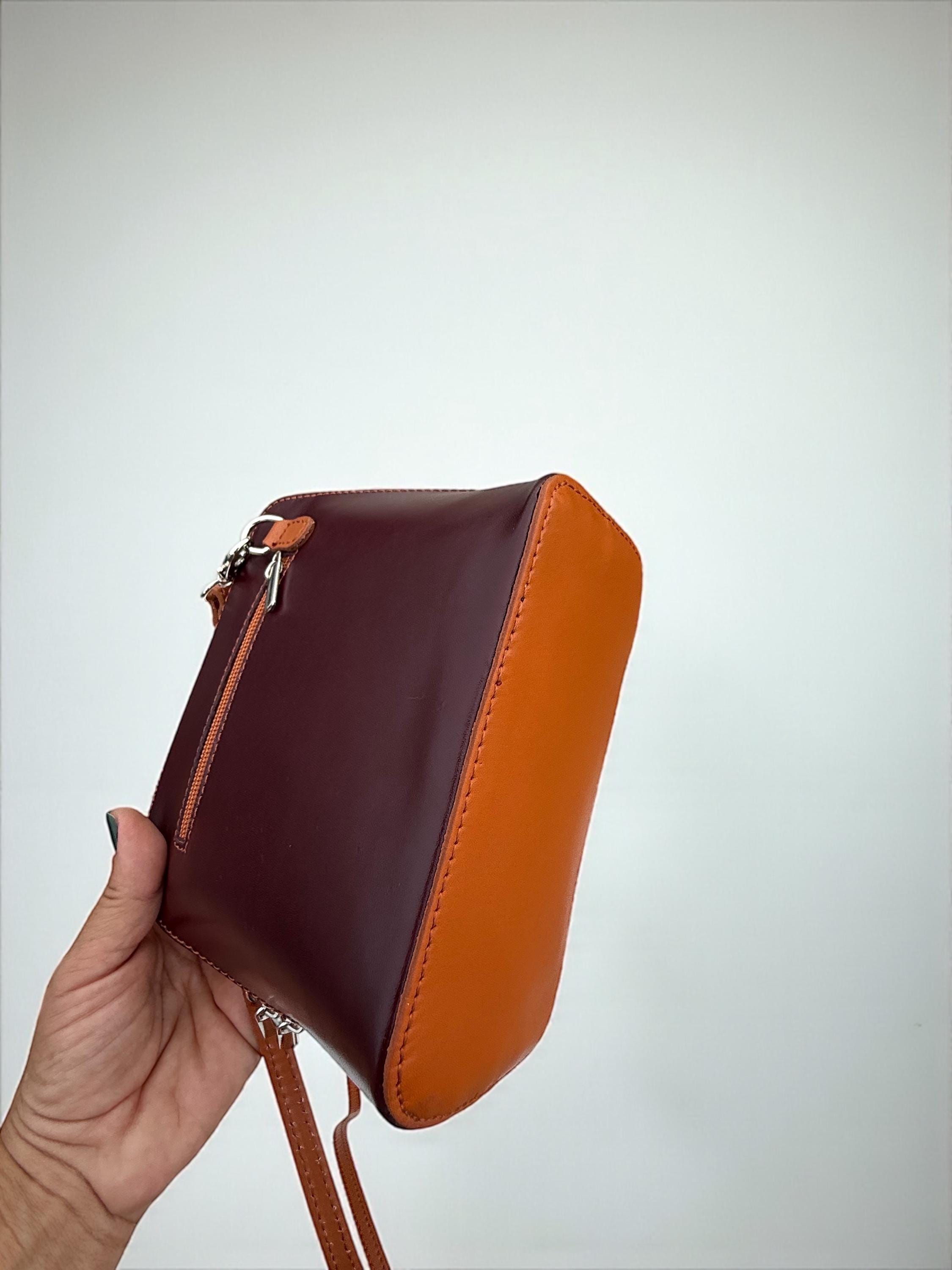 Mini bolso estructurado burdeos y camel