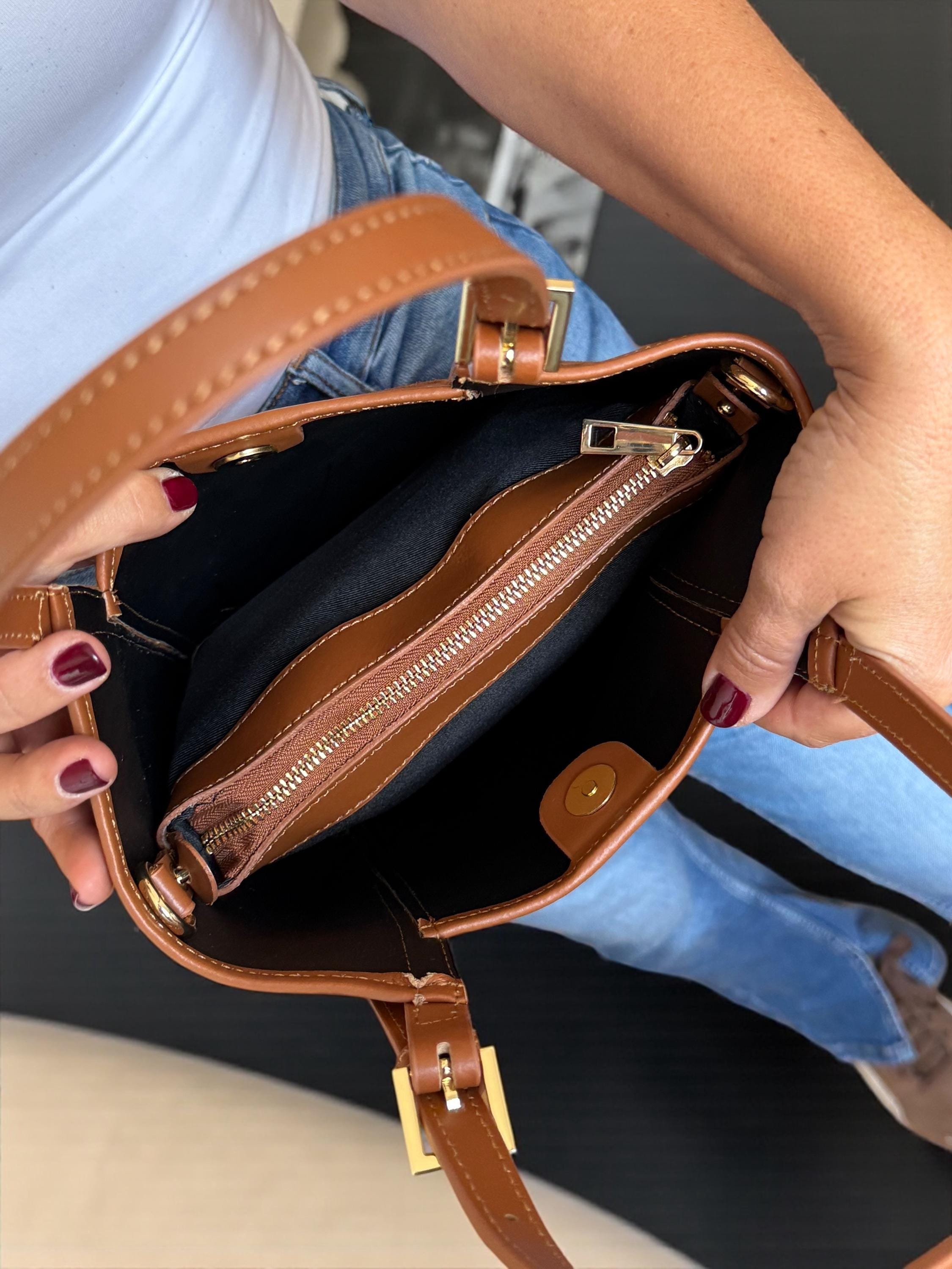 Bolso trapezoidal de ante y piel italiano marrón camel