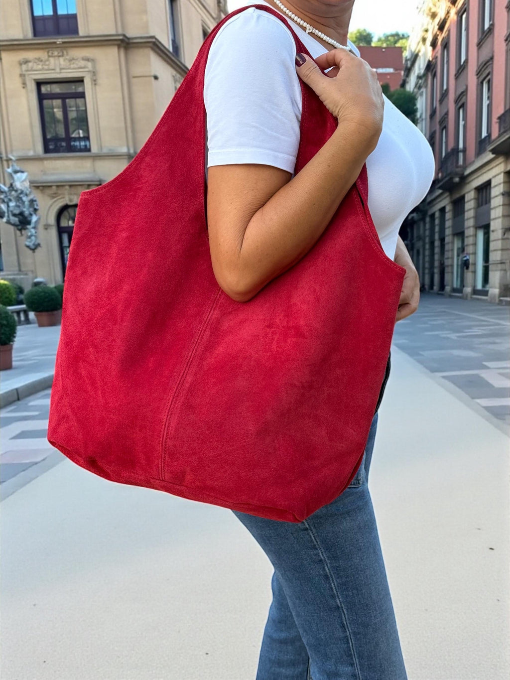 Bolso bohemio de ante rojo de gran tamaño –