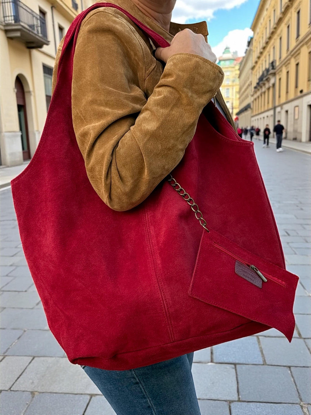 Bolso bohemio de ante rojo de gran tamaño –