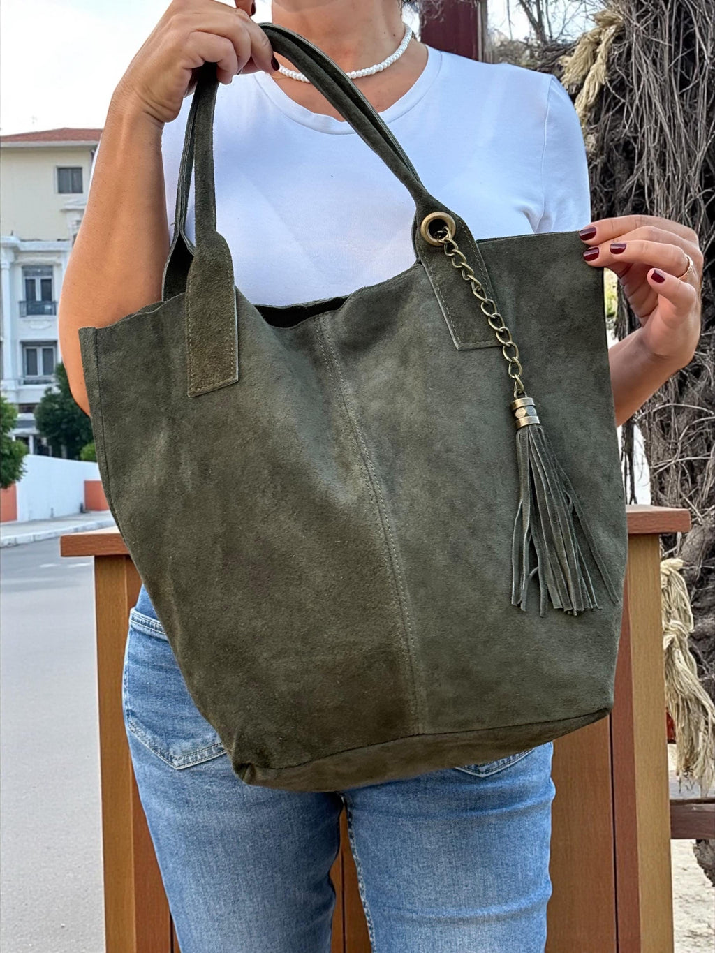 Bolso shopper de ante verde oliva con borla