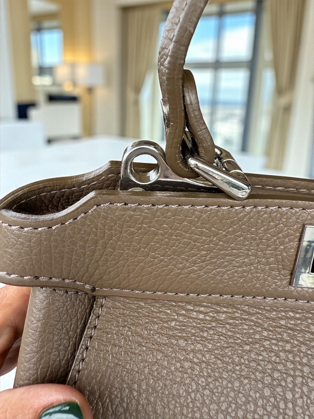 Bolso bandolera Navi clásico de piel italiana auténtica con textura granulada