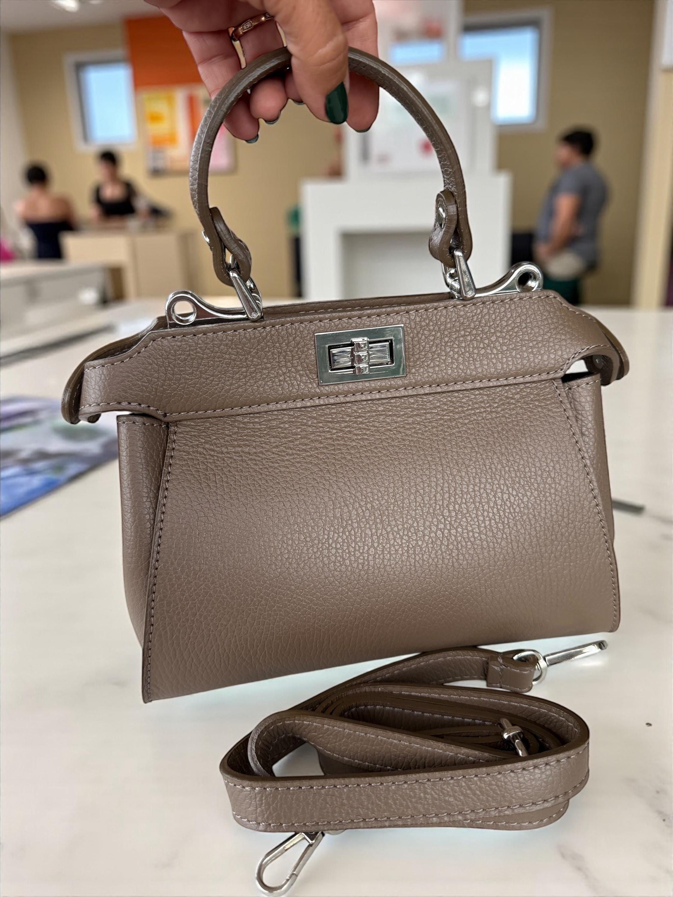 Bolso bandolera Navi clásico de piel italiana auténtica con textura granulada