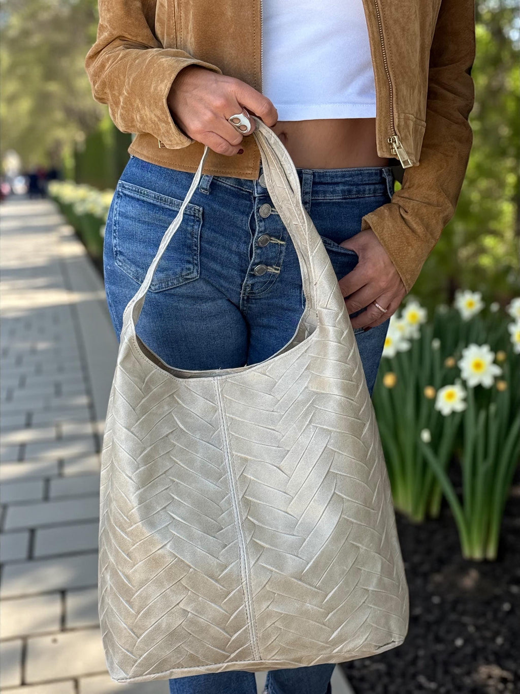 bolso hobo negro de piel auténtica con acolchado en espiga