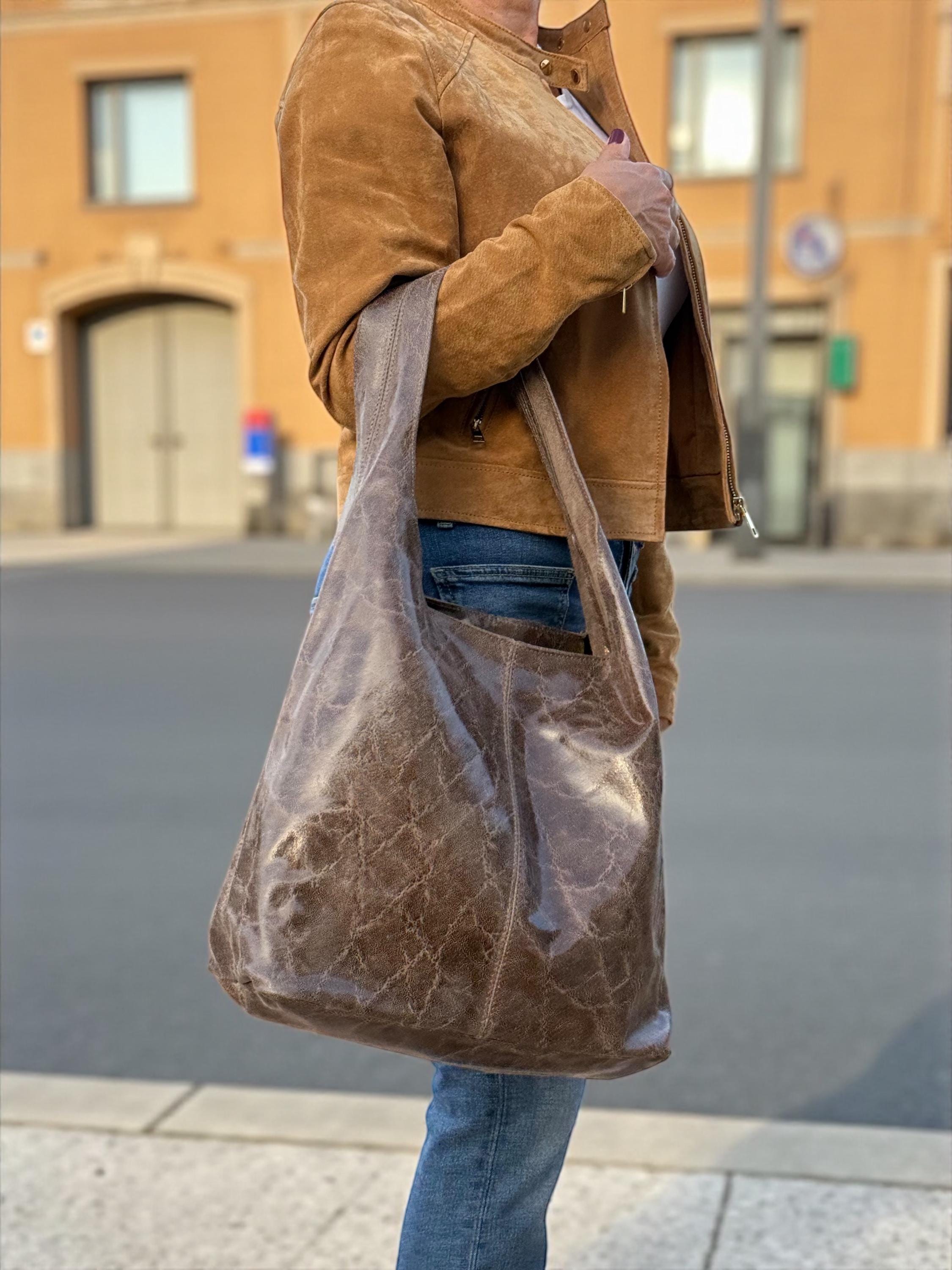 Bolso hobo holgado de piel auténtica marrón