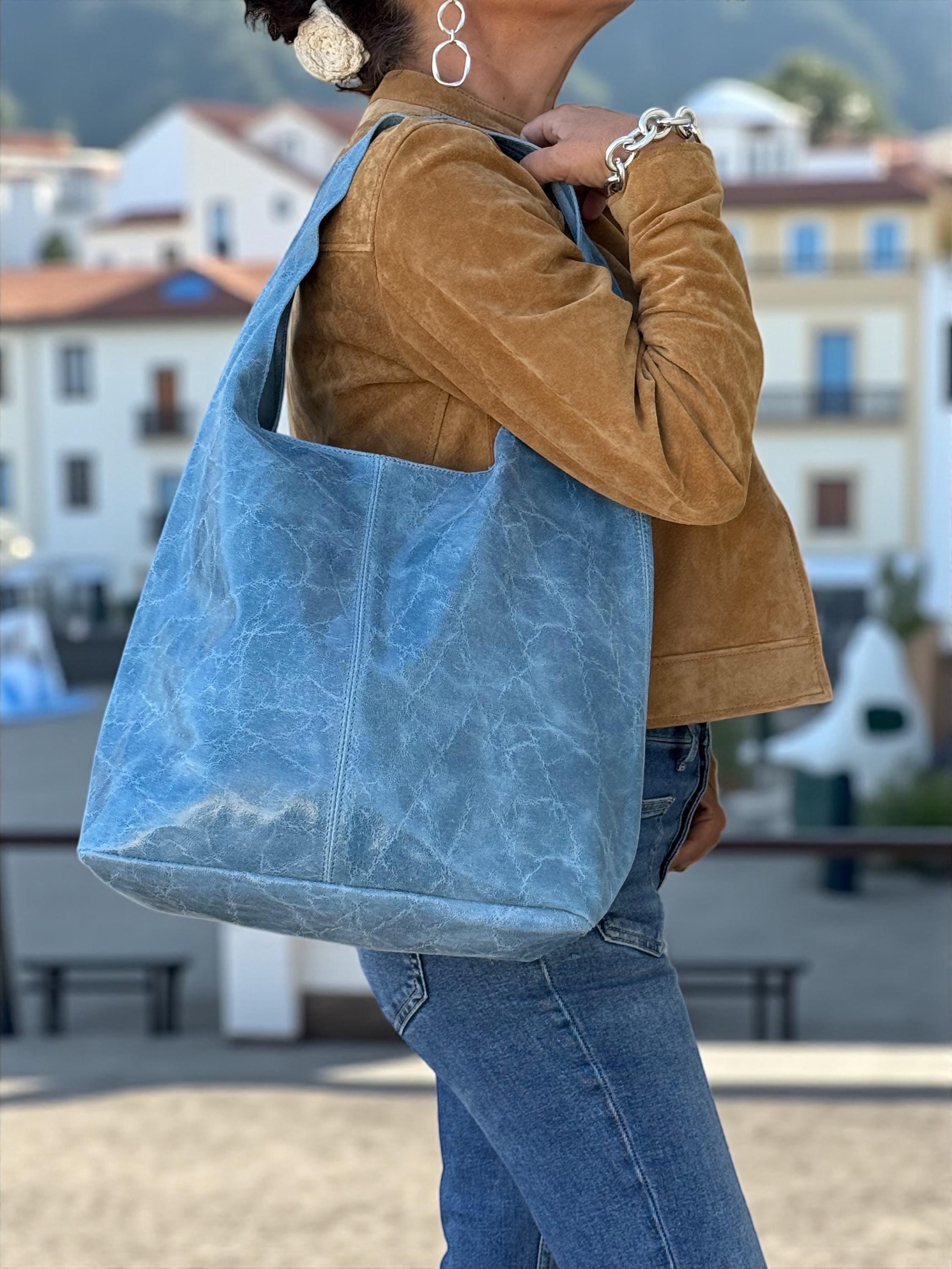 Bolso hobo azul de piel auténtica con diseño holgado
