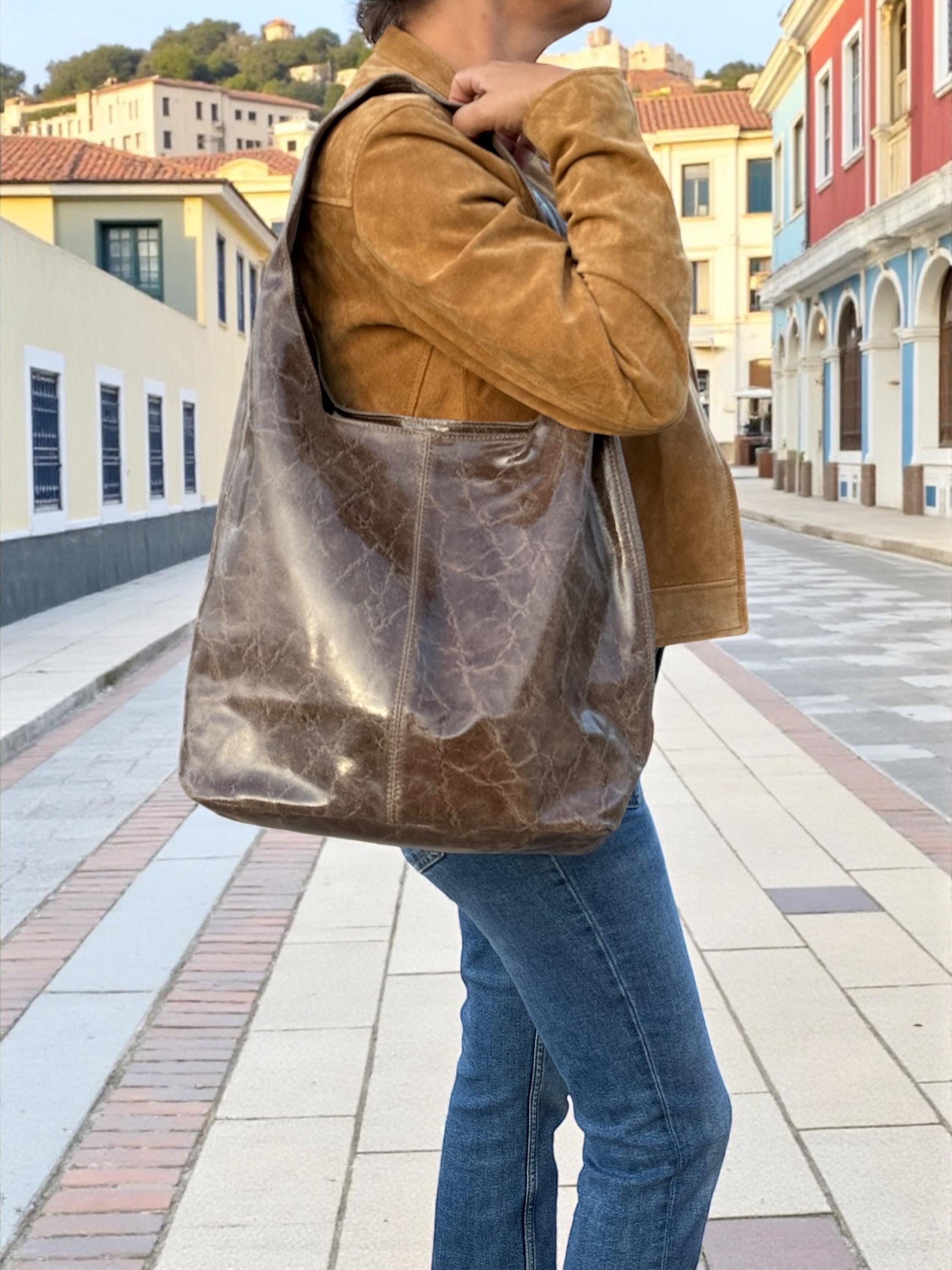 Bolso hobo holgado de piel auténtica marrón