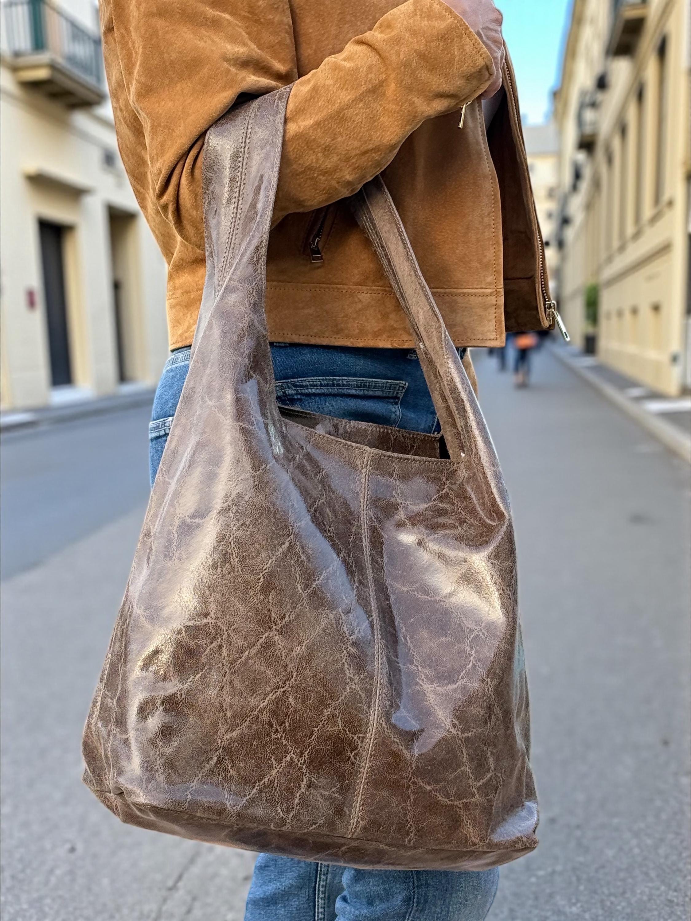 Bolso hobo holgado de piel auténtica marrón