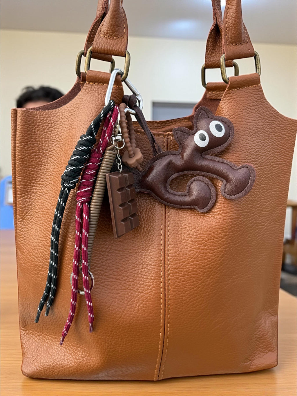 Bolso shopper de piel auténtica color marrón camel