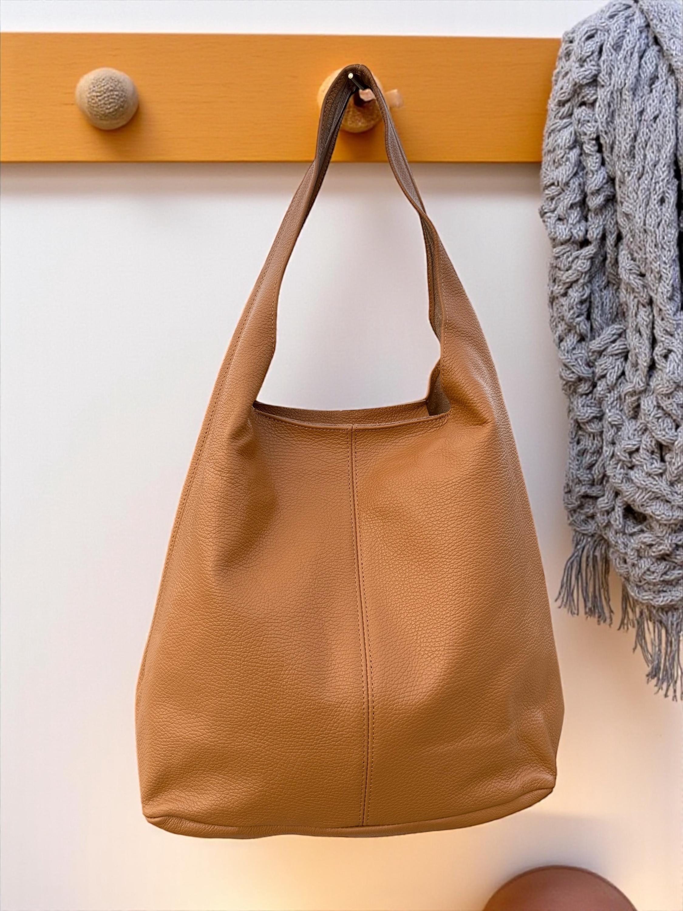 Bolso tote hobo de piel auténtica negra