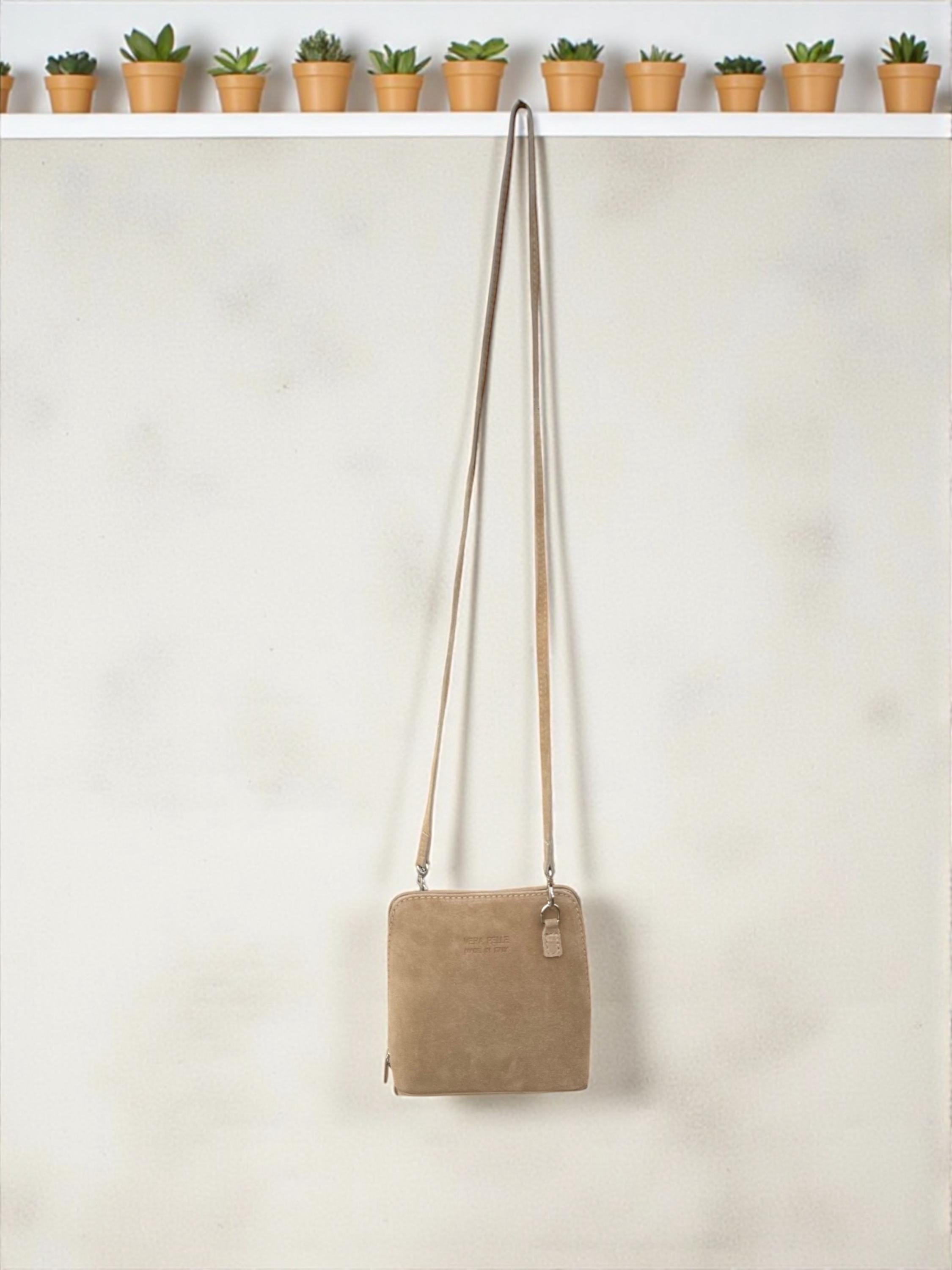 Mini bolso de ante color topo