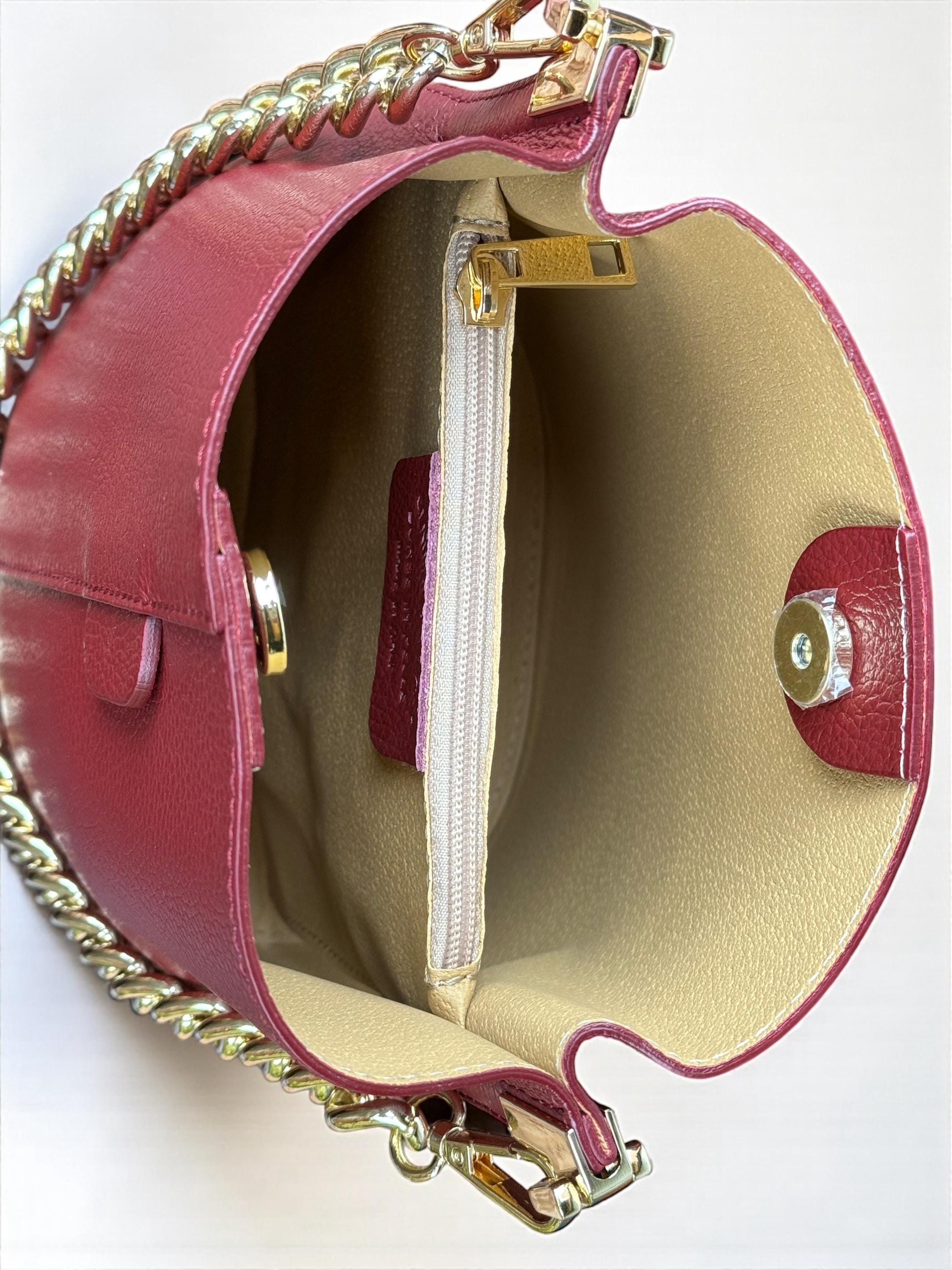 Bolso tipo cubo de piel auténtica color chocolate oscuro